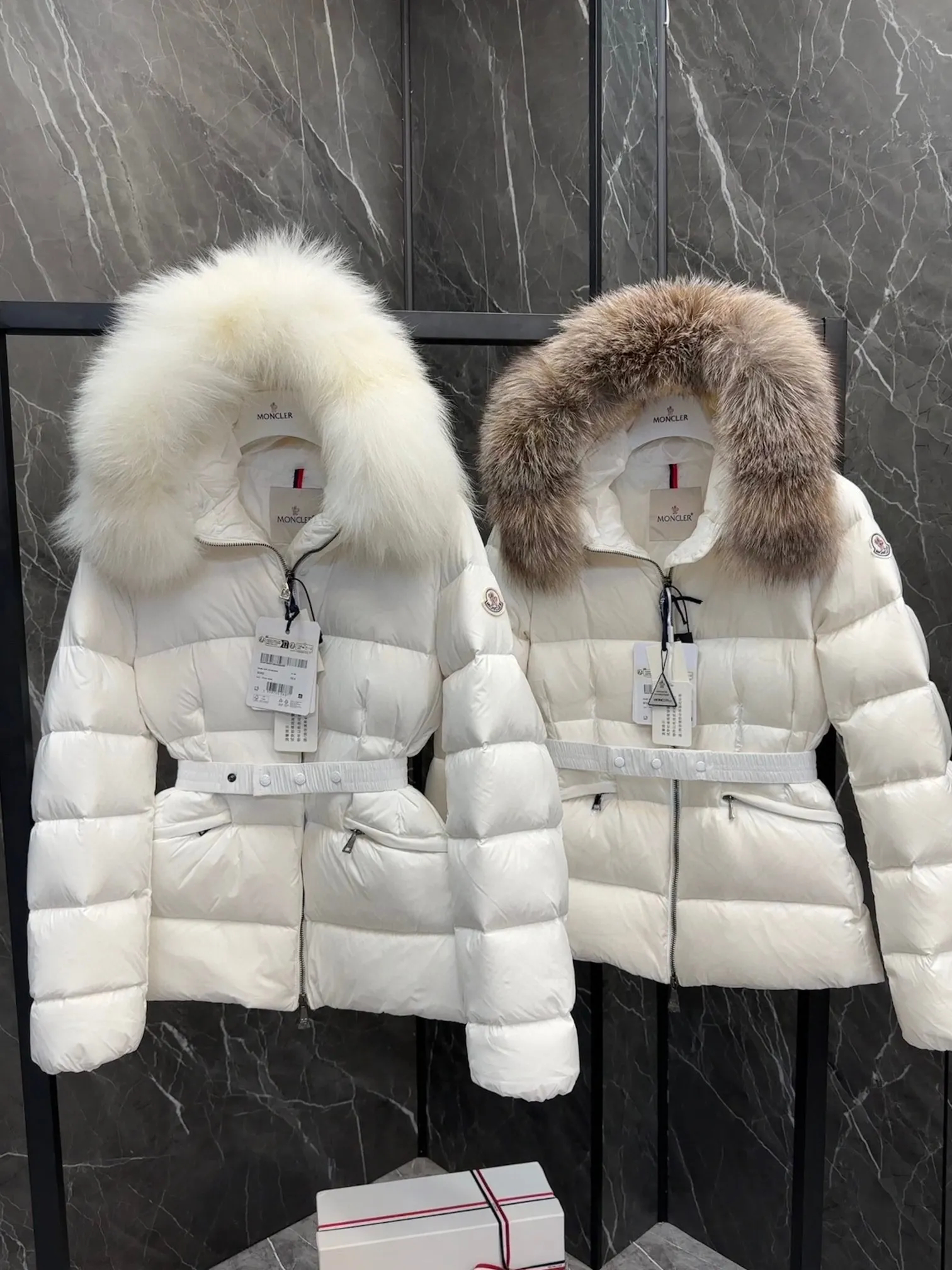 P980 Short Moncler Boed Short Women's Gram. Fox Fur Collar/Wool Collar/Synchronized On Sale.
