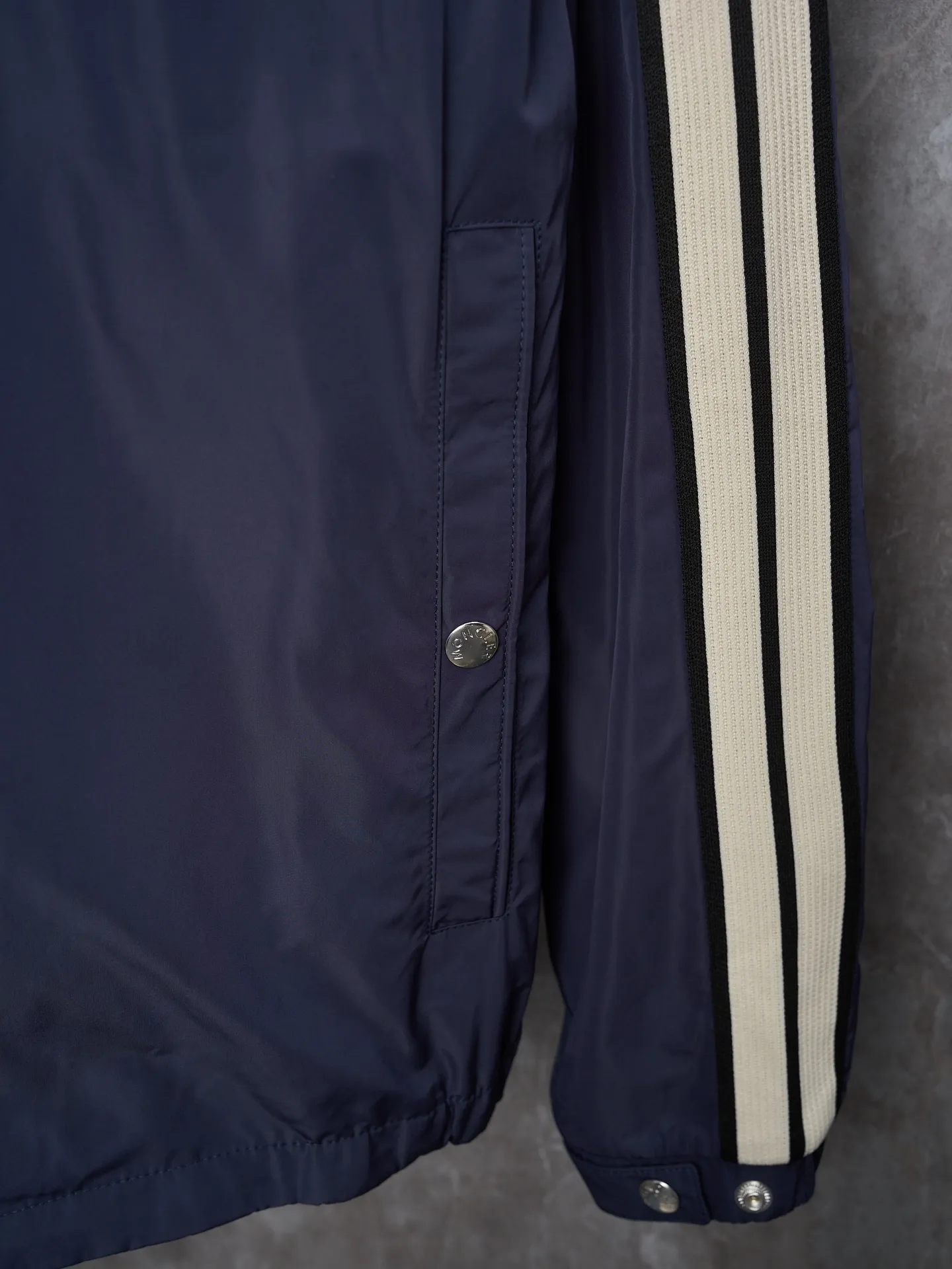 P540 Actual hanging auction] MONCLER/Maskled webbing trimmed light zipper jacket [Ready stock] 1 2 3 4