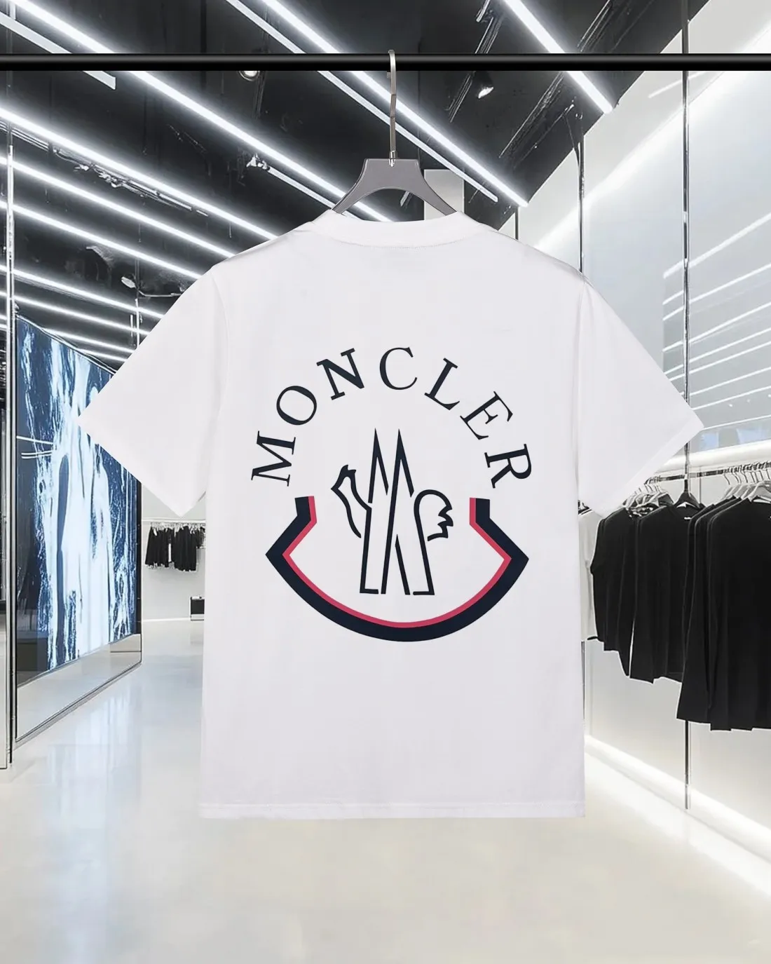 P150 MONCLER/Muzzled 300g pure cotton round neck short-sleeved T-shirt Brand classic Three-dimensional offset letter LOGO embossing process 2025ss official synchronization High version High quality Fashion personality Versatile trend Pure original quality Original fabric Hang tag Collar label Washed wheat Complete three standards Color: Black. White. Size: S M L XL XXL