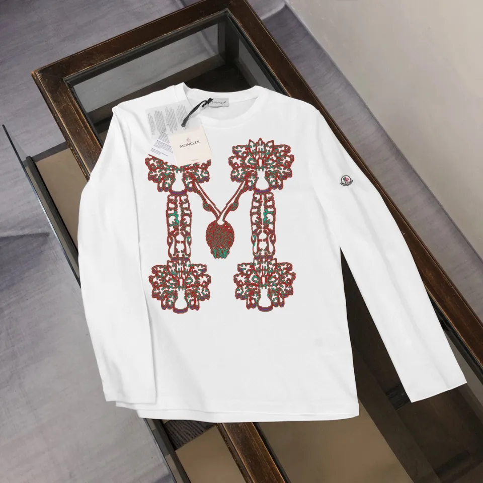 P180, a non-off-the-shelf model, you can trust it. Moncler printed long-sleeved T-shirt, 240g breathable cotton fabric, very soft and comfortable texture, does not shrink, does not deform, does not ball), can be worn alone as a base layer. Original customized accessories, collar label, care mark, hangtag, packaging (perfect details) Color: White Black Size: XS S M L