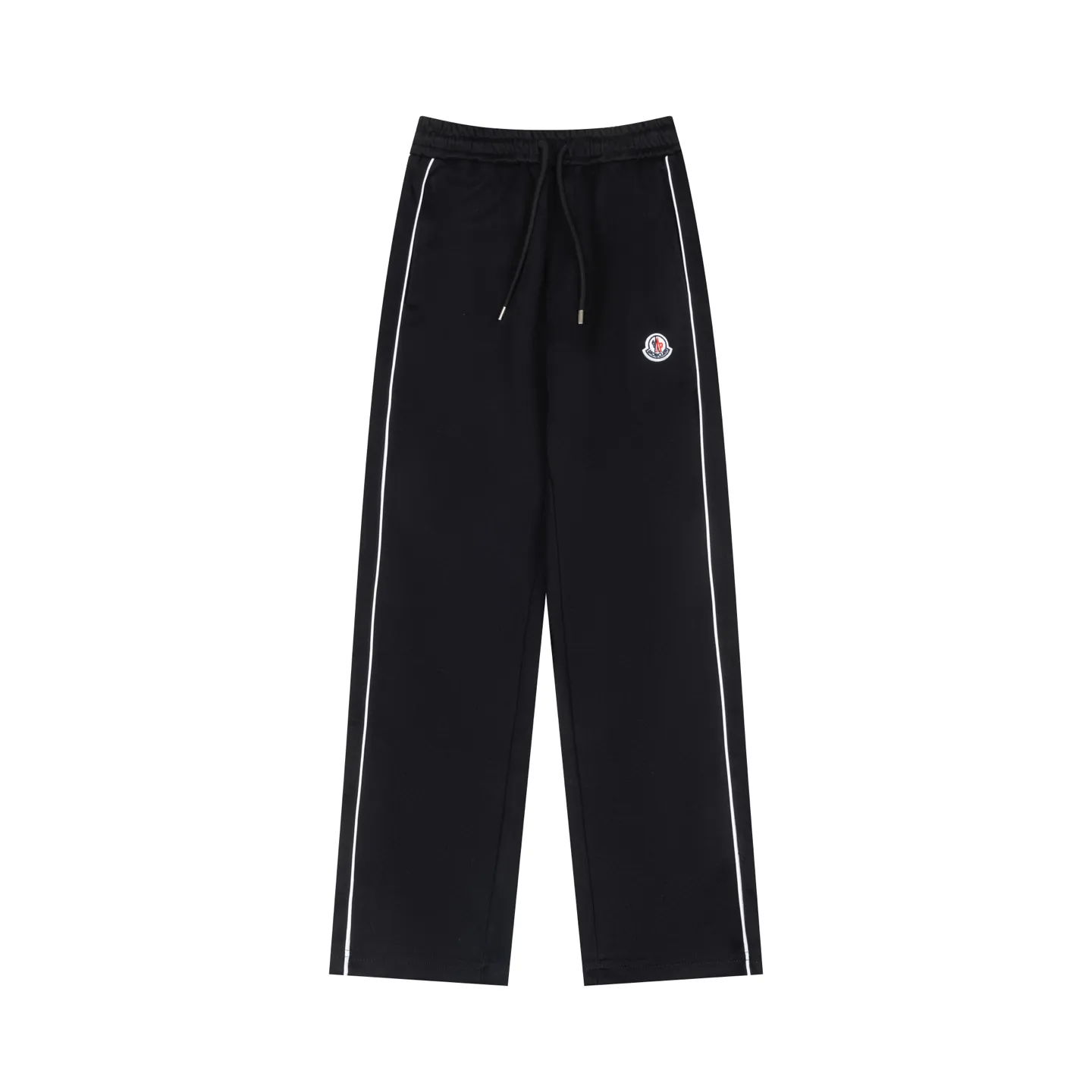 P220 Style No. Y189 Straight-leg sweatpants with small label line webbing pockets and torch embroidery. MONCLER official website ZP synchronized new sweatpants. The fabric is made of 450g heavy double-strand double yarn composite fabric. The small label is exquisitely embroidered with letter craftsmanship. Customized hand-stitched line webbing on the side. Elastic drawstring waist design is full of flexibility. High version of the inner hemming strip. Perfect details. Loose version. Made with conscience. High temperature resistance. Will not fall off. Machine washable. Factory-made workmanship, bag strips with neat double-needle stitching, popular internet celebrity model, very popular, loose os version, can be worn up to 200 pounds, tag, hanging beads, washable, main seller, packaging, full set of accessories📦 All details are real shots without beauty filters, feel free to buy📷 Color: black gray size: S M L XL