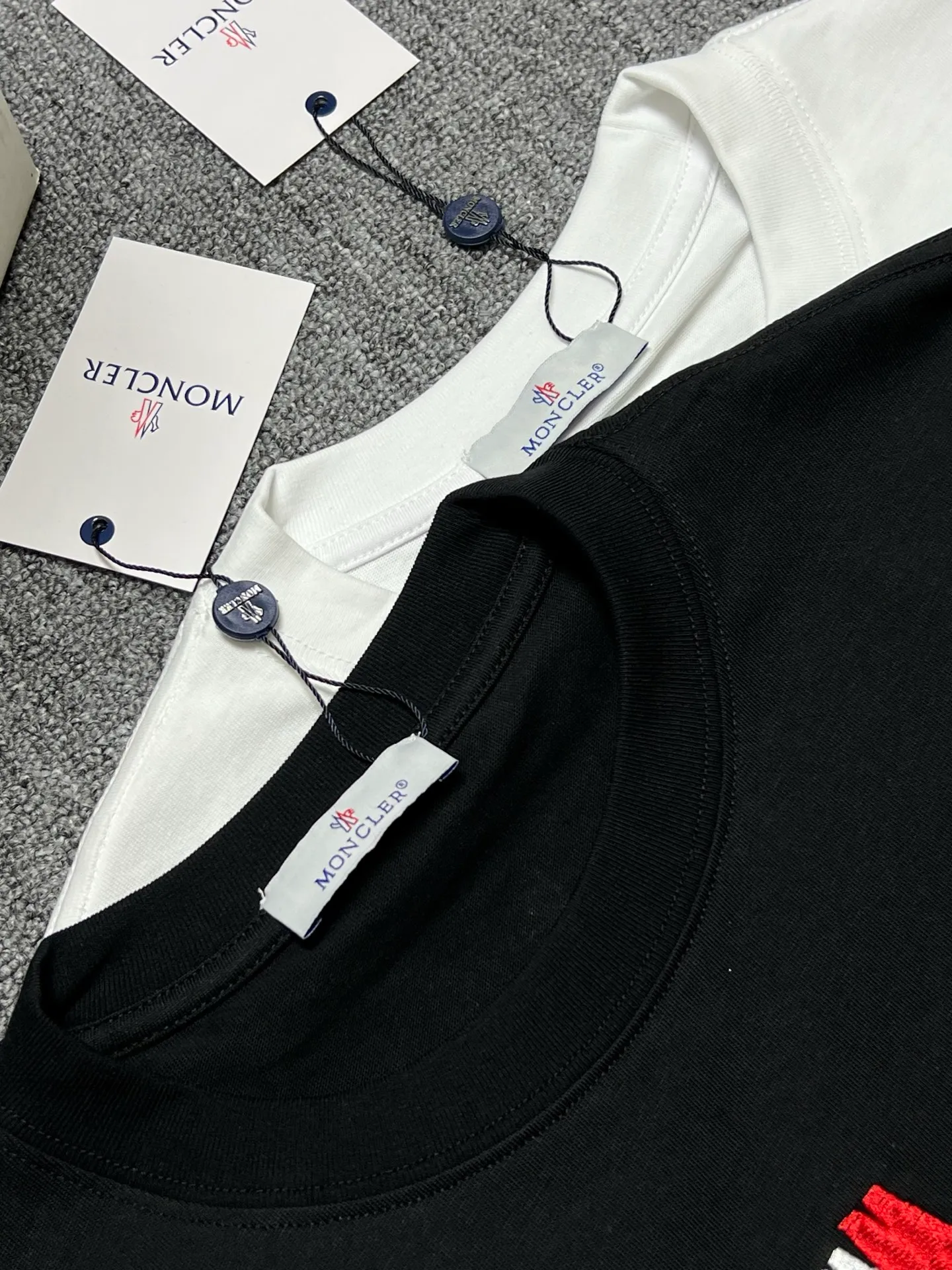 P160 MONCLER short-sleeved T-shirt Color: black white Size xs-L a Fabric: 280g