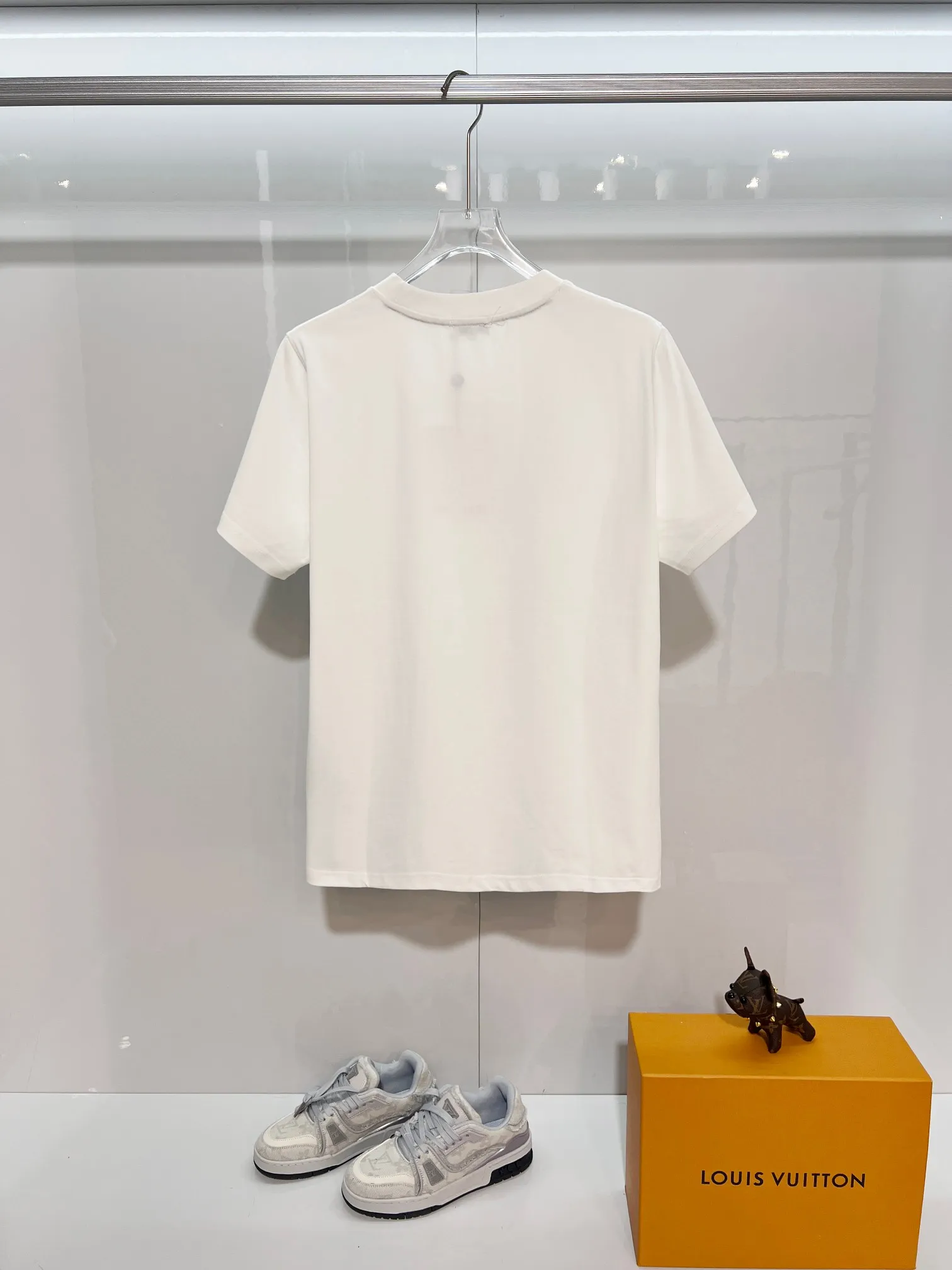 P150 MONCLER/Muzzled 300g pure cotton round neck short-sleeved T-shirt Brand classic Shark🦈 letter LOGO embossed process 2025ss official synchronization High version High quality Fashionable personality Versatile trend Pure original quality Original fabric Hang tag Collar label Washed wheat Complete with three standards Color: Black. White. Size: S M L XL XXL