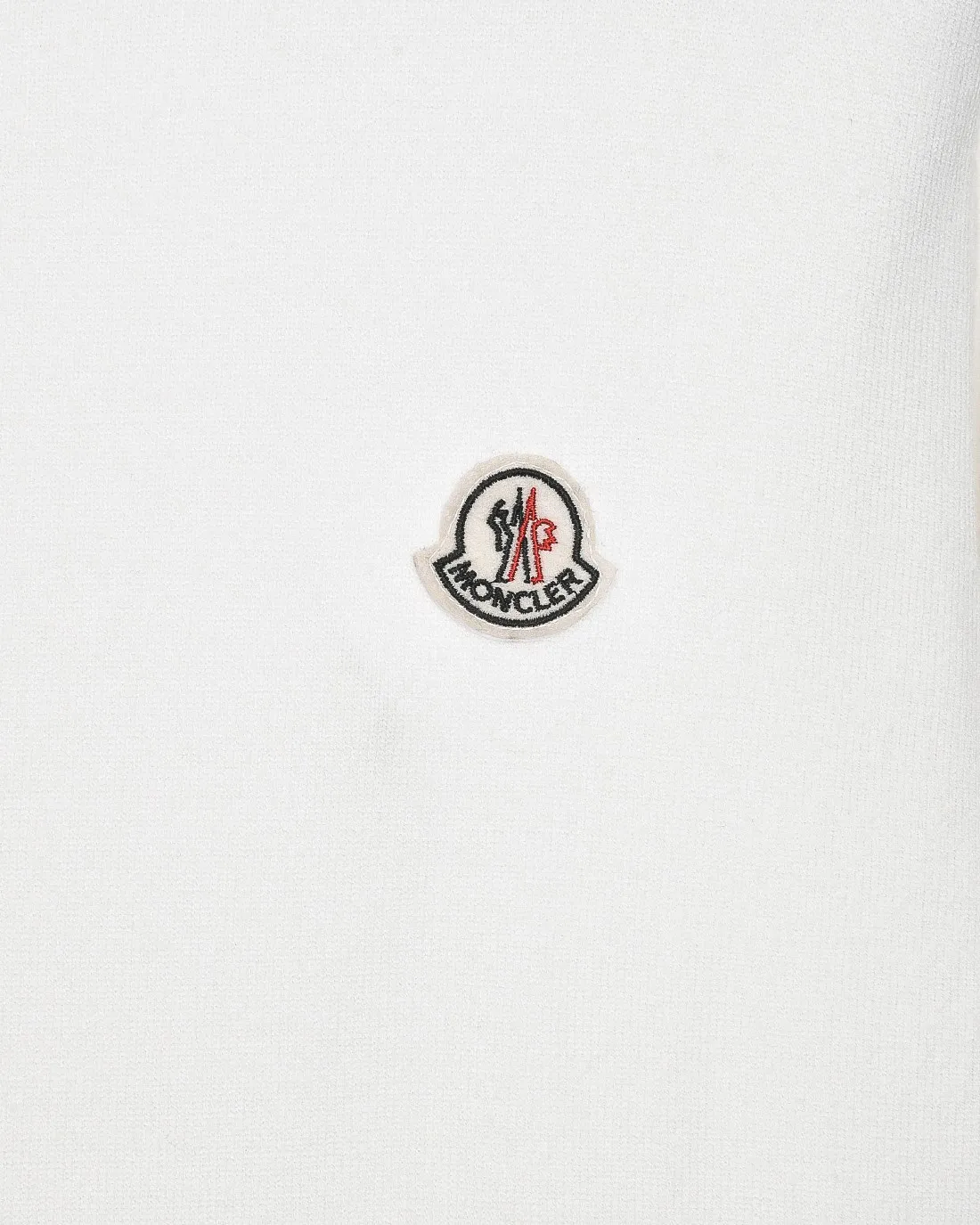 P236 Moncler/muzzle 25Fw classic chest Logo letter badge logo casual knitted pullover sweater 2025FW official website new original fabric official same style Selected sweater customization Imported wool fabric High-end version, counter custom fabric High breathability and comfort, exquisite workmanship, impeccable detail processing, ✅ custom logo engraved buttons, three labels complete. Brand element design concept reflects high quality. It feels delicate and soft! Presenting a casual cut, the upper body shape is great 🐍 Color; black, white and gray Size: M-XXXL