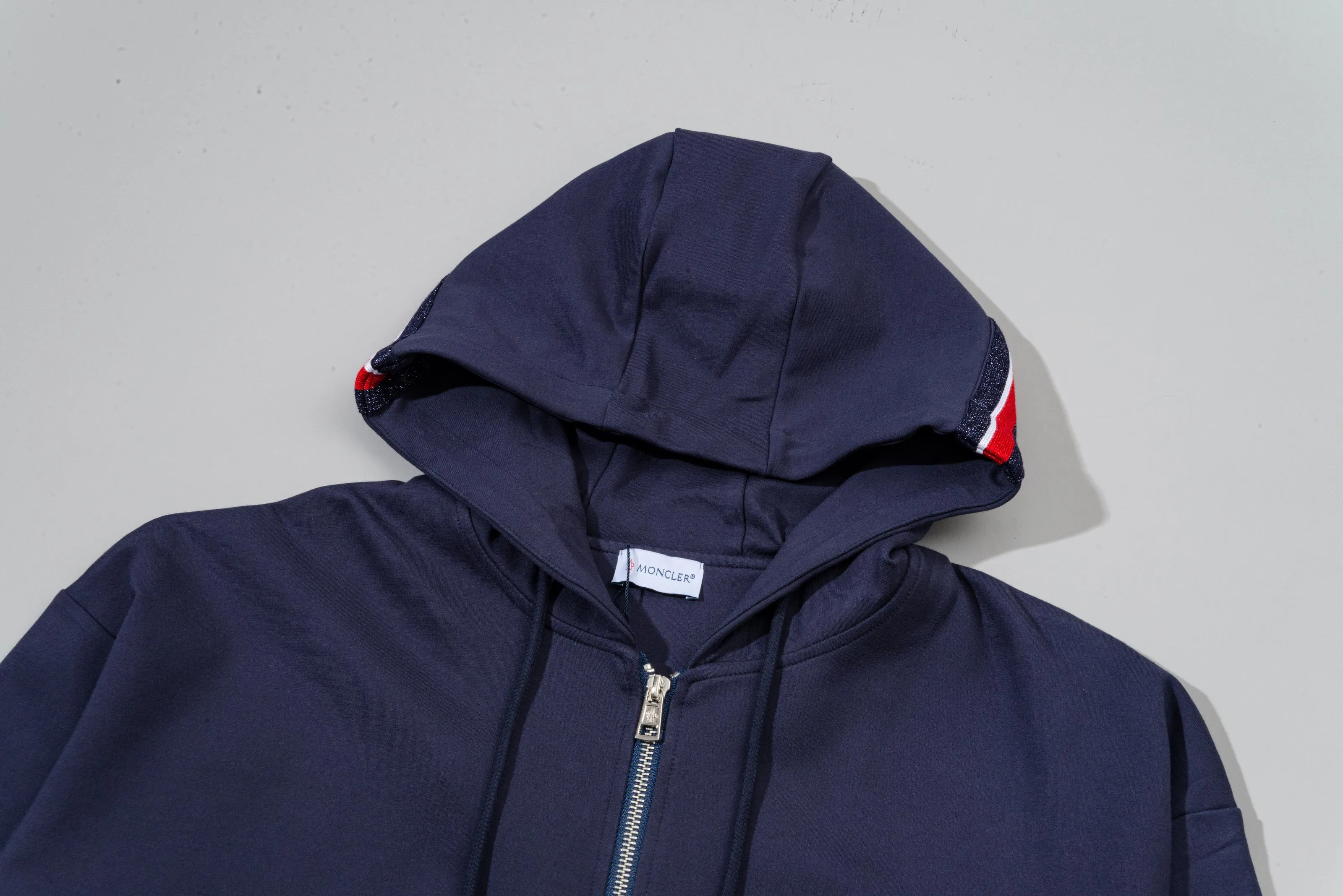 P270 MONCLER/Mask custom fabric suit casual sweatpants, simple arm brand LOGO small badge, threaded trousers technology, official synchronization, high version, high quality, fashionable personality, versatile trend, pure original quality, original fabric, tag, collar label, washed wheat, complete three standards, color: blue, gray. Size: S-2XL