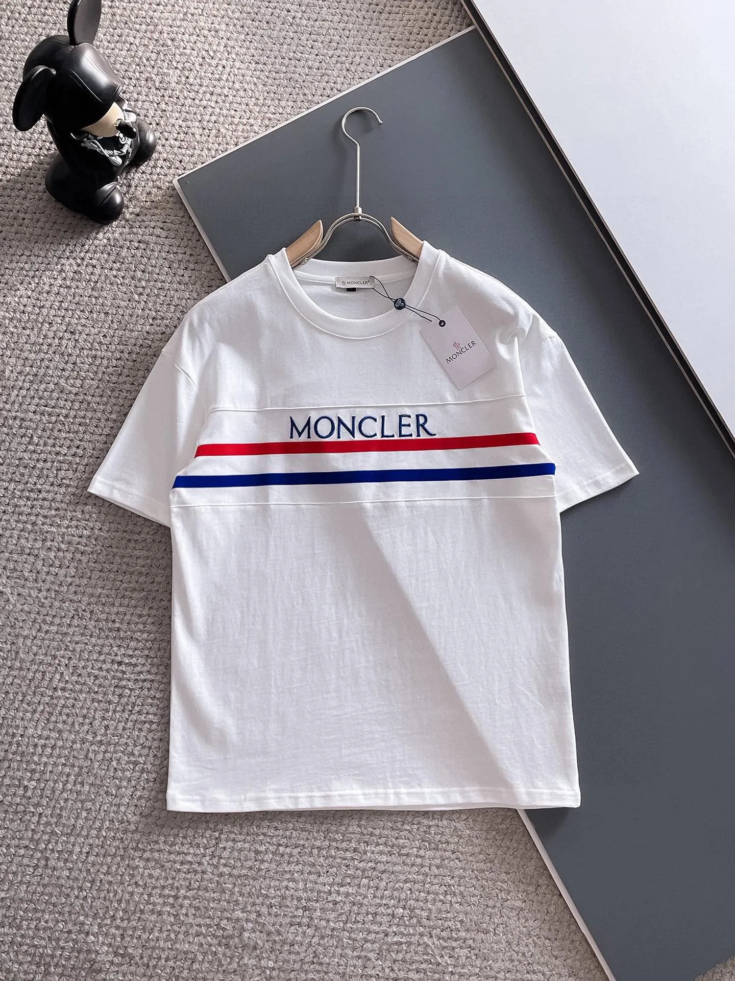 P570 Brand [MONCLER Mouth Covered] 2025 round neck short-sleeved shorts suit. The pure cotton fabric upper body will not be stuffy, the smooth and comfortable skin-friendly effect is more breathable, the fabric has its own texture, classic logo technology, a new interpretation from a unique angle, fashionable and versatile choice! Size: M-3XL (maximum wear: 190 pounds)