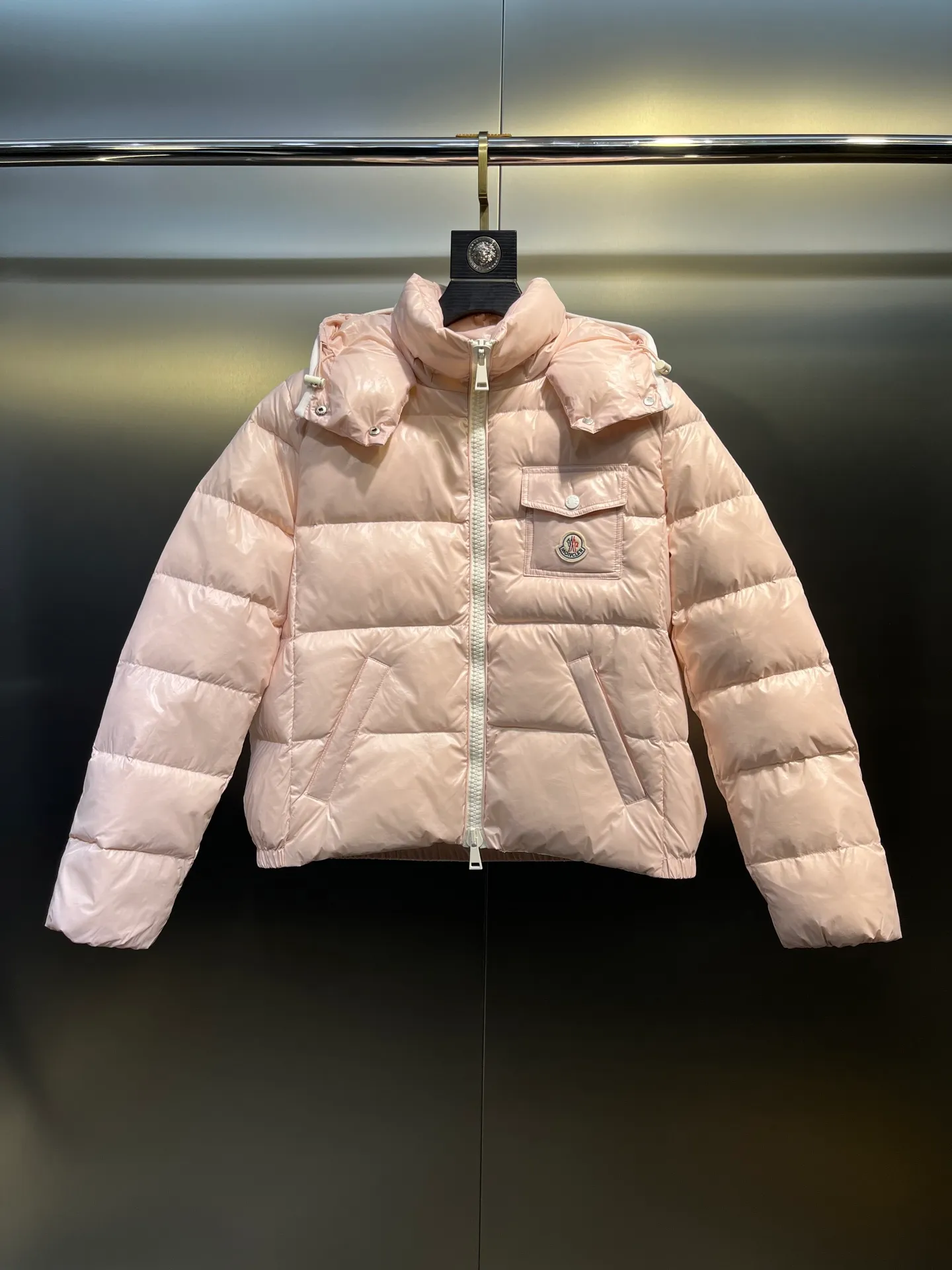 P760 moncler🌟down jacket, original custom-made hardware accessories, all imported and original customization, welcome to compare, absolutely high quality, using top-grade 90 white duck down, super soft, fluffy and plump, super heavy-duty, fabric workmanship, perfect version, pay attention to the fabric, super comfortable, exclusive model, non-market goods, same sizes for men and women.  size: 0123