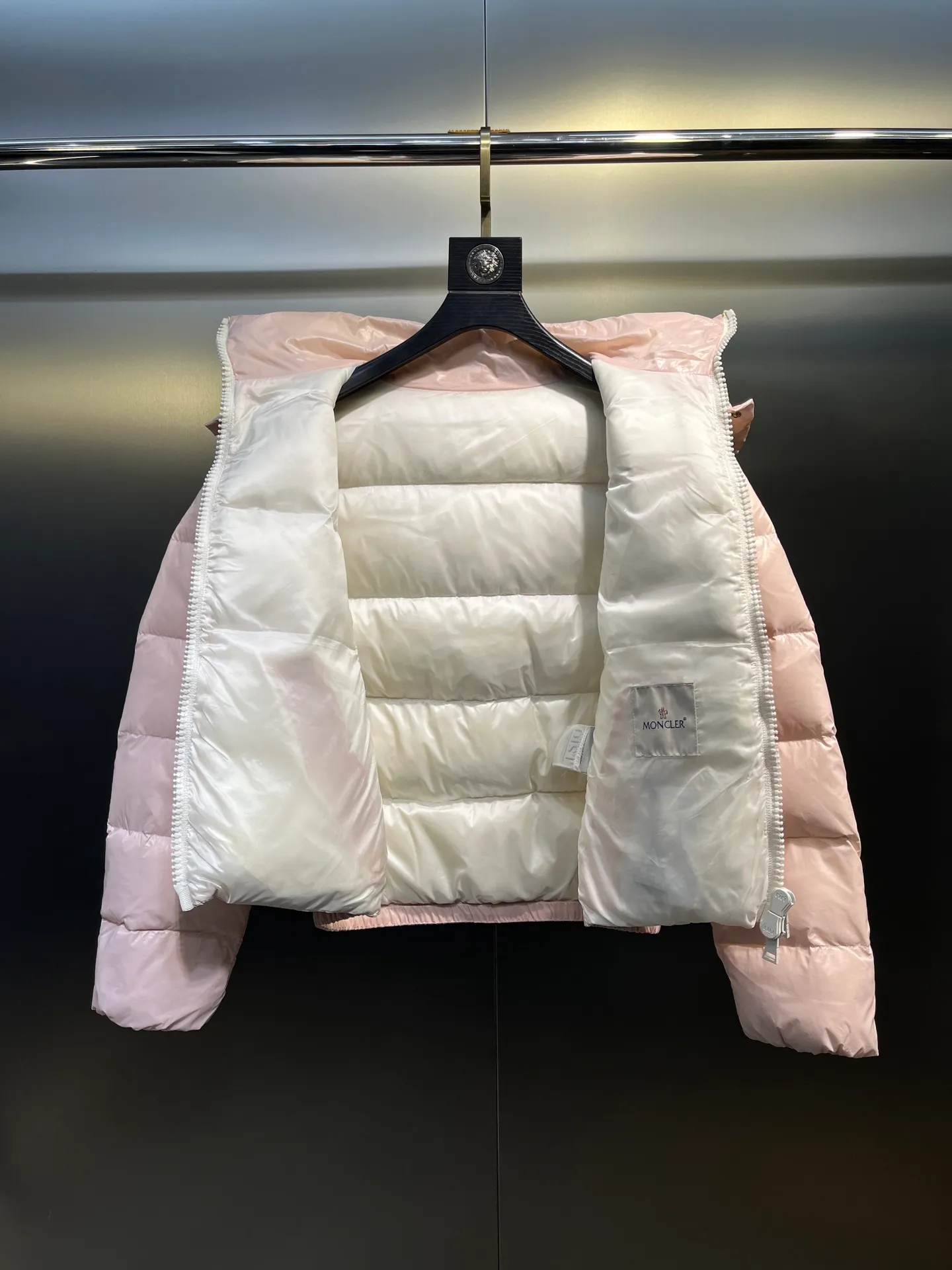 P760 moncler🌟down jacket, original custom-made hardware accessories, all imported and original customization, welcome to compare, absolutely high quality, using top-grade 90 white duck down, super soft, fluffy and plump, super heavy-duty, fabric workmanship, perfect version, pay attention to the fabric, super comfortable, exclusive model, non-market goods, same sizes for men and women.  size: 0123