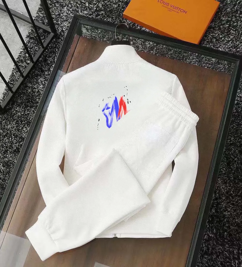 P400 💰【MONCLER】(Gospel for Fatty) hot-selling suit is coming. Focus on the original version of the official website. 2025 new hot-selling cardigan and sweatshirt suit. The original order is the best. 🇭🇰The meticulous work of top designers. Just for a fitting and perfect upper body effect. All-natural high-quality Roman cotton 100%, close-fitting comfort, noble and elegant! Original hardware embodies elegance and nobility! Counter size: M-5XL (maximum wear up to 220 pounds)