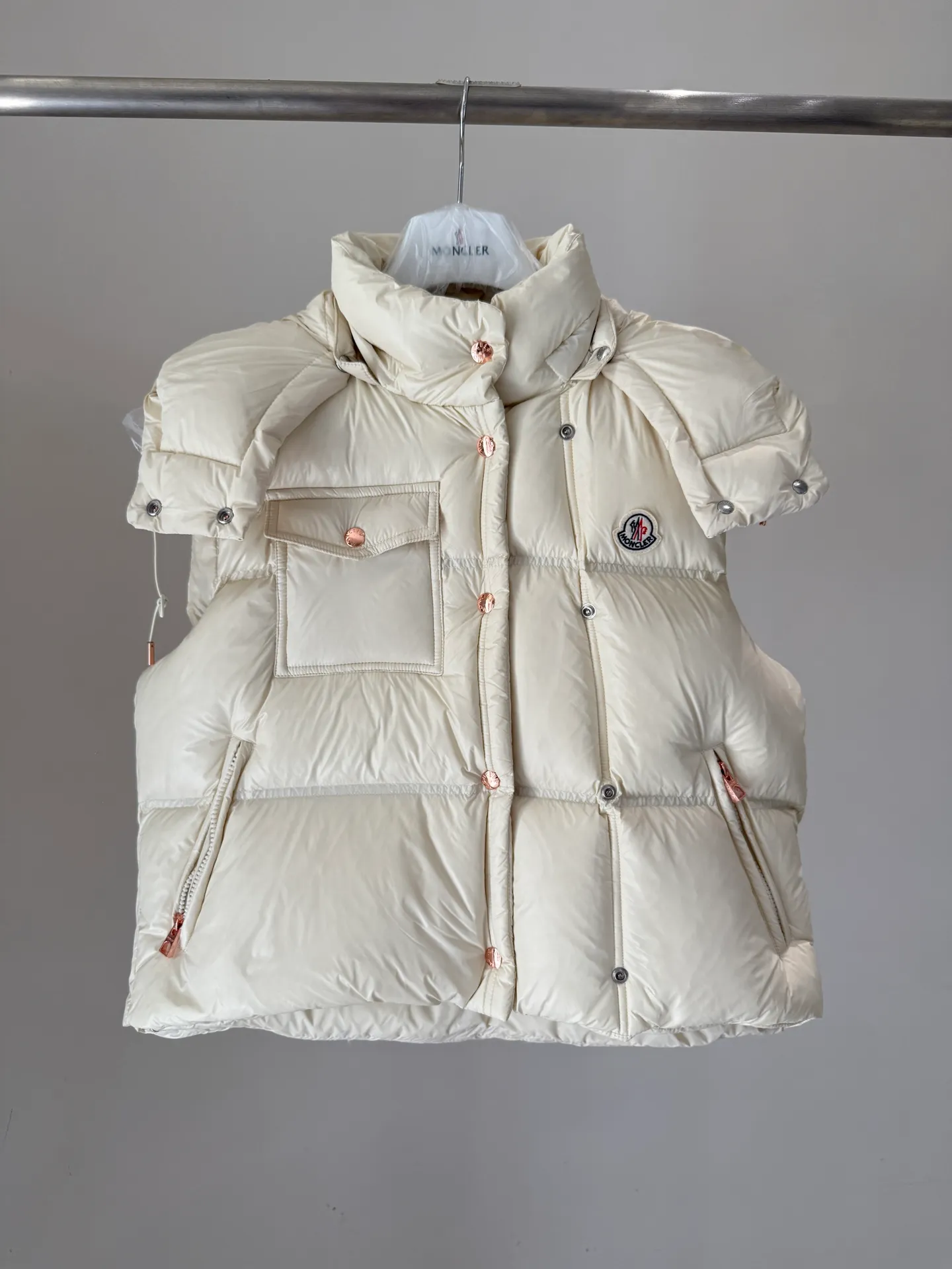 P720 Moncler. 25 double breasted women's vest black beige apple green size 1234