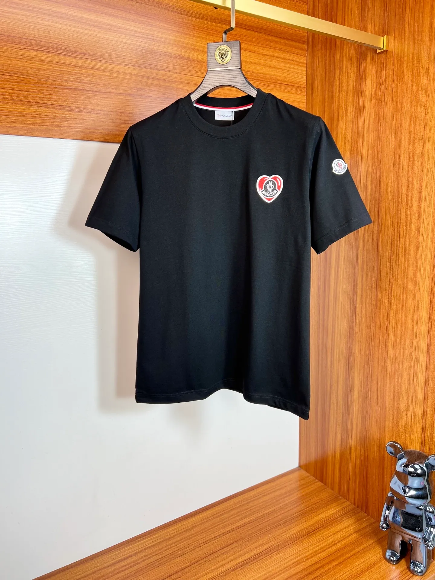 P160 ❤️Moncler/Mongolian 2025 spring and summer new products, complete with three labels, round neck short-sleeved T-shirt, good product, no need to introduce too much, look at the details, counter size: S-XL 175/140, M recommended