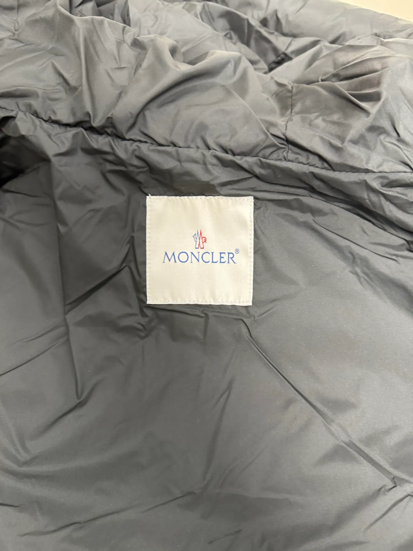 P980 Moncler autumn and winter new down jacket, top version, original customized hardware accessories, fully imported and original customized, full and fluffy, super heavy-duty, excellent fabric workmanship, perfect and super soft color, black, light khaki, size: 12345