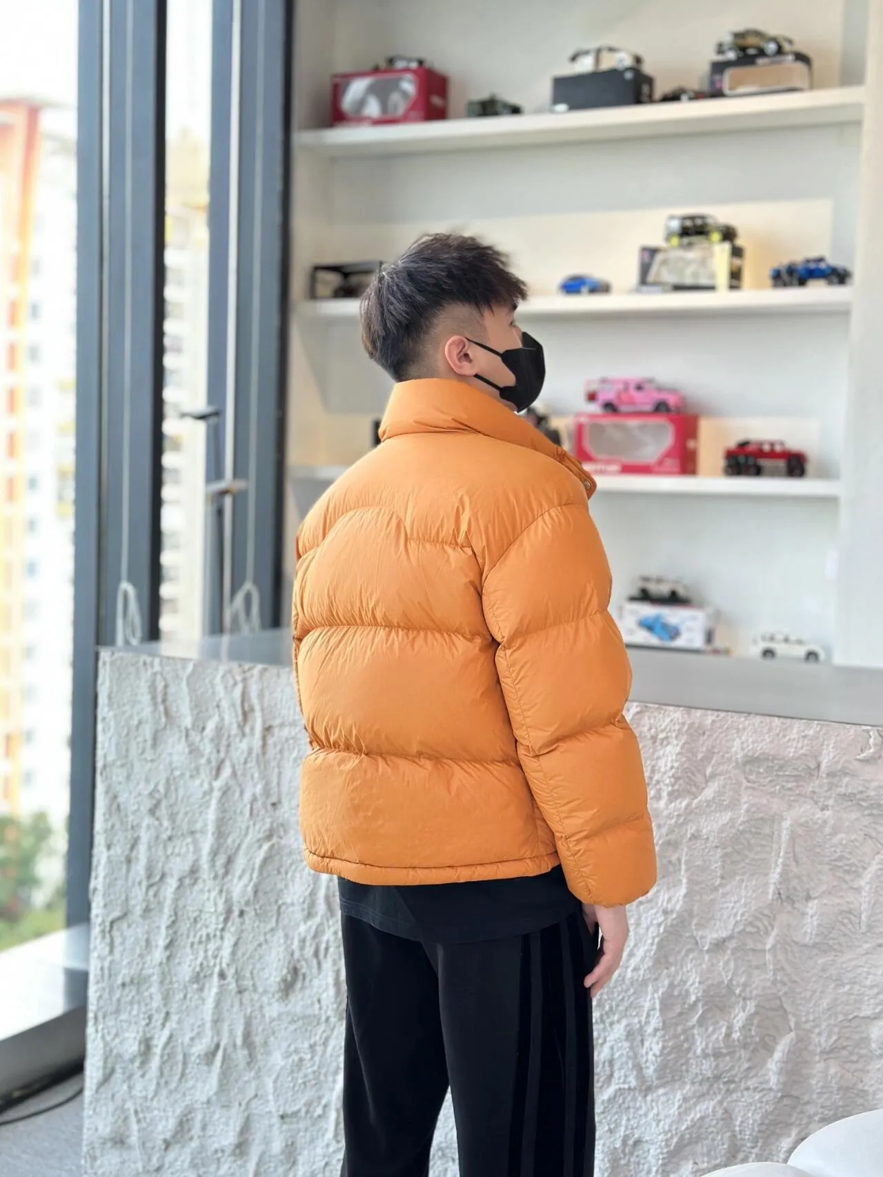 P1580 Meng Mouth Angels joint limited edition large label down jacket #Monger Full of American retro style! ⚠️Short style with small stand-up collar, waterproof and anti-fouling fabric, 95 white duck down filling, the upper body is not heavy and warm, classic and timeless! On the chest is the joint logo of the two major brands, which is very special. Another design point is the zippers on the left and right sides, which are stitched with leather, which is very textured! If you look closely, you can see that even the steel seal on the zipper is the joint logo of the two brands. The whole thing is really full of sincerity!  SIZE:1# 2# 3# 4# 5# 6# [Details attached are size chart]