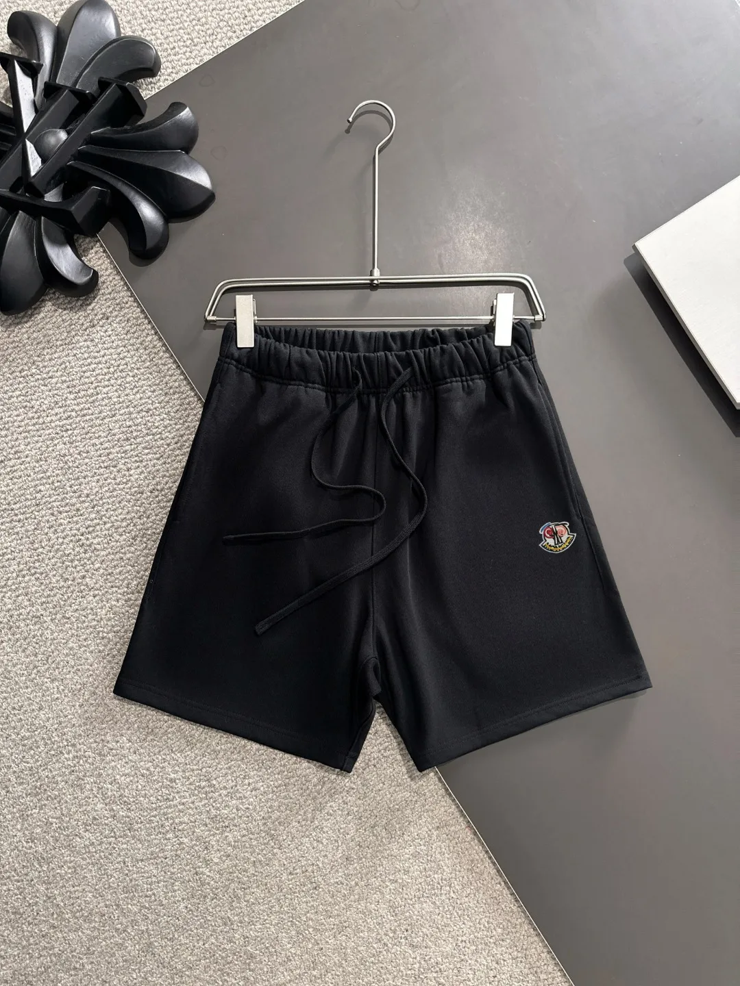 Next day shipping P460 MONCLER/Mongolian high quality 2025 spring and summer new casual heavy industry suit exclusively developed by yb! High quality production! Imported custom-made fabrics for foreign orders, with high breathability and comfort, impeccable details, brand element design concept, delicate and soft feel! It presents a casual cut and the upper body shape is great! On sale simultaneously on the official website! From a high-end men's positioning brand, the low-key luxury taste is irresistible! Exquisite workmanship and impeccable quality! The overall style is simple, fashionable and timeless, fully meeting the requirements of stylish and tasteful dressing! Size: S-XXL