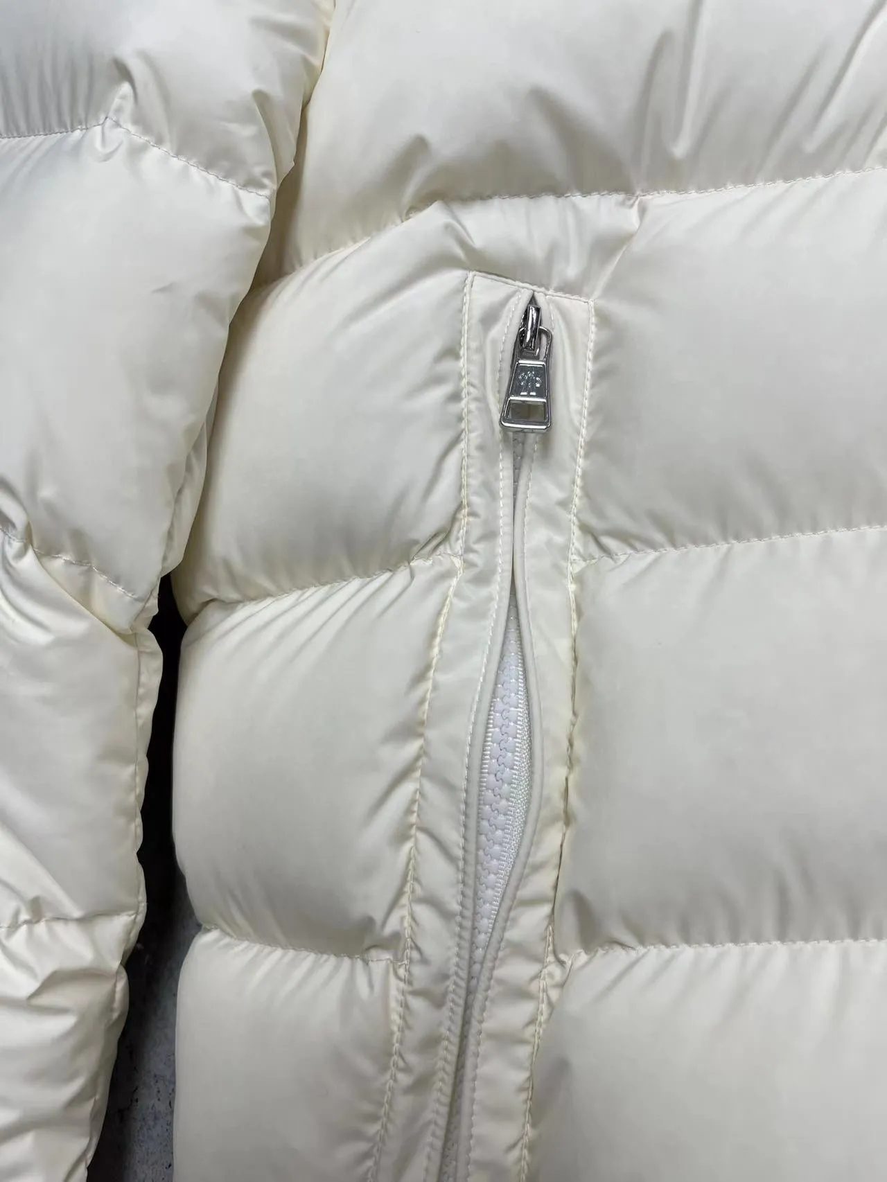 P880 🆕❤️2022🆕New Moncler Cardere short down jacket Color: Black White, Green Size: 12345