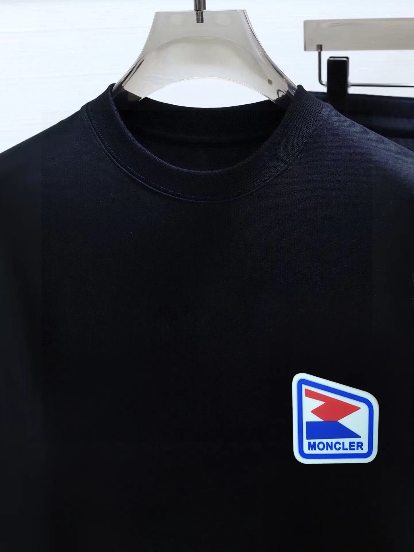 P290 💰 Brand [MONCLER] 2025 new men’s short-sleeved shorts suit! Synchronous sales on the official website! High-end version on the market! It feels delicate and soft! Make you more comfortable to wear! The draped silhouette is awesome! Size: M-5XL (please state your height and weight when placing an order)