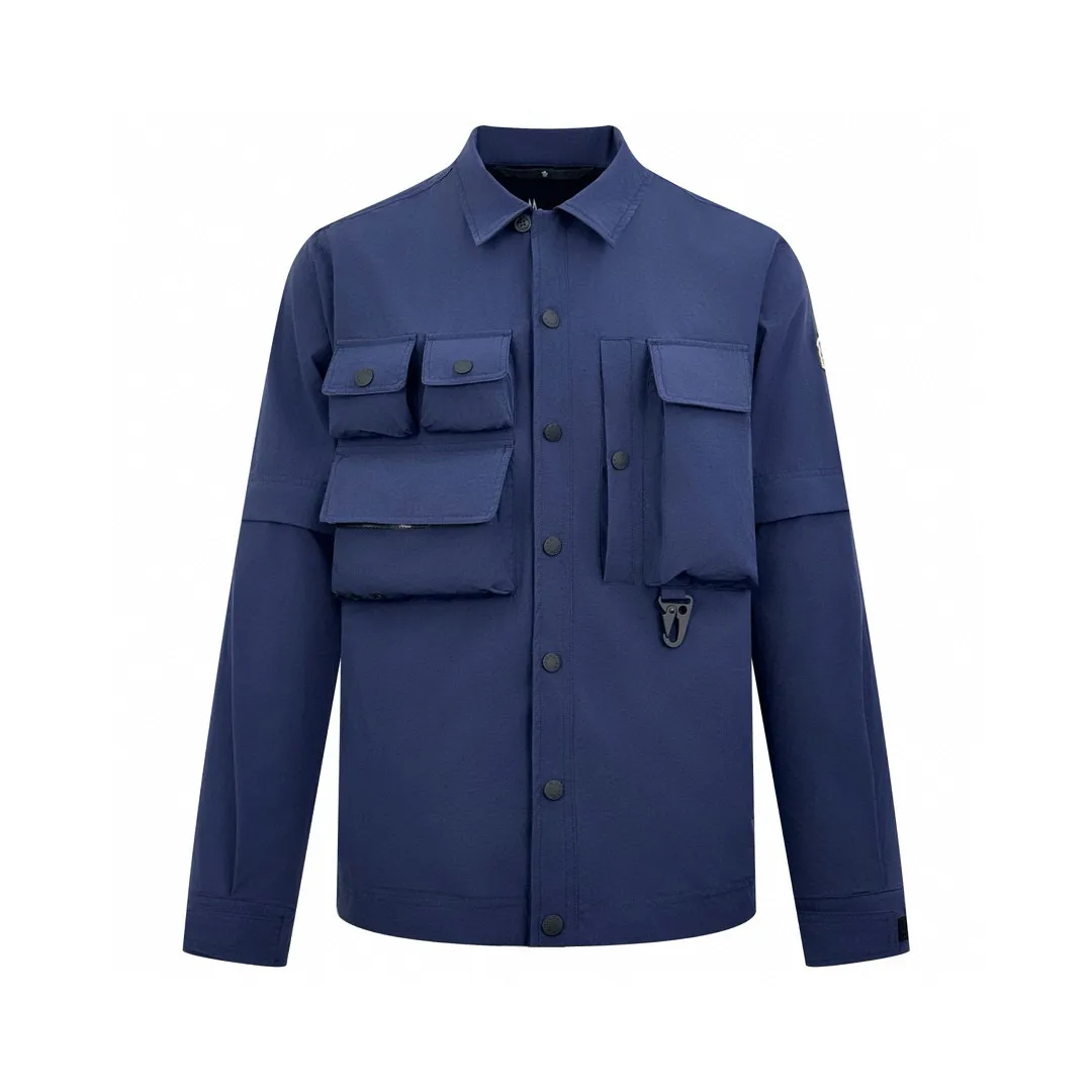 P640 Exclusive supply] Moncler Grenoble multi-functional outdoor jacket (blue), originally purchased and developed for 12,500, the fabric is made of custom-dyed double stretch mercerized poplin, custom-dyed soft mesh pongee, excellent texture, comfortable and skin-friendly, navy blue inspired by the deep sea, low-key statement of contemporary gentlemen, precise narrative of functional pocket system, balance between function and aesthetics, iconic Moncler logo on the sleeves, fully recognizable The triangular logo of the same color is hidden into the fabric texture like a mark in the undercurrent of the deep sea. It is extremely invisible and visible. The detachable sleeve design allows for diversified outfits. You can switch styles at will. It is chic and free, showing nobility. It takes into account the balance between outdoor practicality and urban aesthetics, leading fashion. Using the three-in-one process, the glue is first and evenly coated on the surface of the substrate that needs to be composited, and then dried and solidified. Then the substrate coated with the adhesive film is composited with the non-woven fabric, and then cooled and solidified, and then composited with the filtered non-woven fabric. The work is cumbersome and complex, time-consuming and labor-intensive. Embossing composite technology uses computer scanning to ensure that the size and shape of the imprint are consistent with the original, and then uses special glue as an adhesive to combine and then solidify to achieve complete dryness and the best bonding effect. CNC laser burning and cutting is used. Based on the high energy characteristics of the laser, the moving path of the laser beam is precisely controlled by the laser generator to achieve precise cutting of the shape of the piece. Template machine bag opening The preset template guides the position, shape and size of the bag opening. The accuracy ensures the quality of the bag opening effect. Using infrared special machine to nail the buttons, the position is more precise and firm. Size:1-2-3-4
