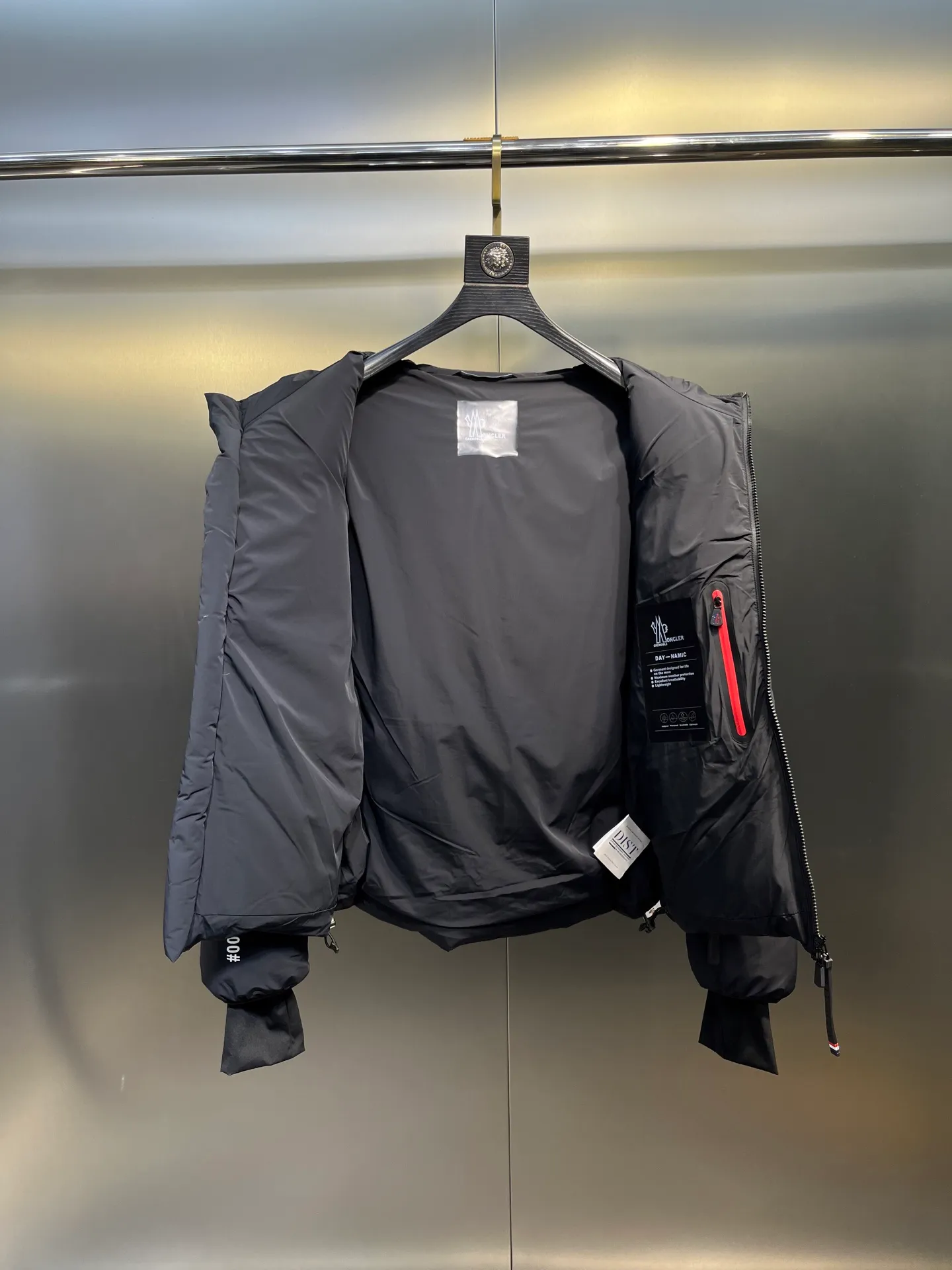 P1080 𝑴𝒐𝒏𝒄𝒍𝒆𝒓 / Grenoble Arcesaz Hooded Comfortable Zipper Closure Loose Long Sleeve Down Jacket / Men's Size: 1 2 3 4 5 Product Color: Black Light Brown