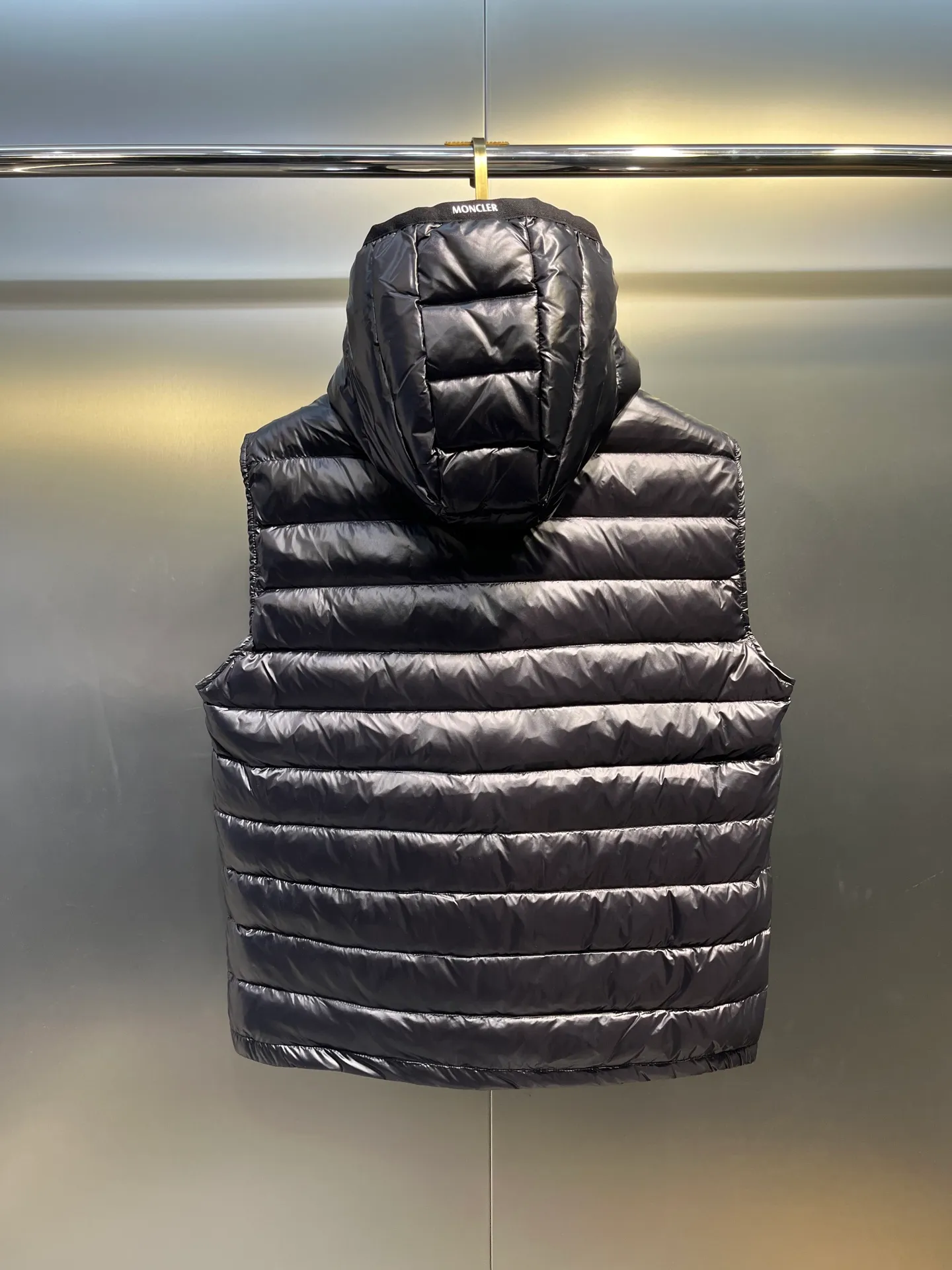 P700 Moncler🌟 2023 new autumn and winter Moncler black glossy thin hooded down vest 901 Color: Black Navy Size: 1 2 3 4 5