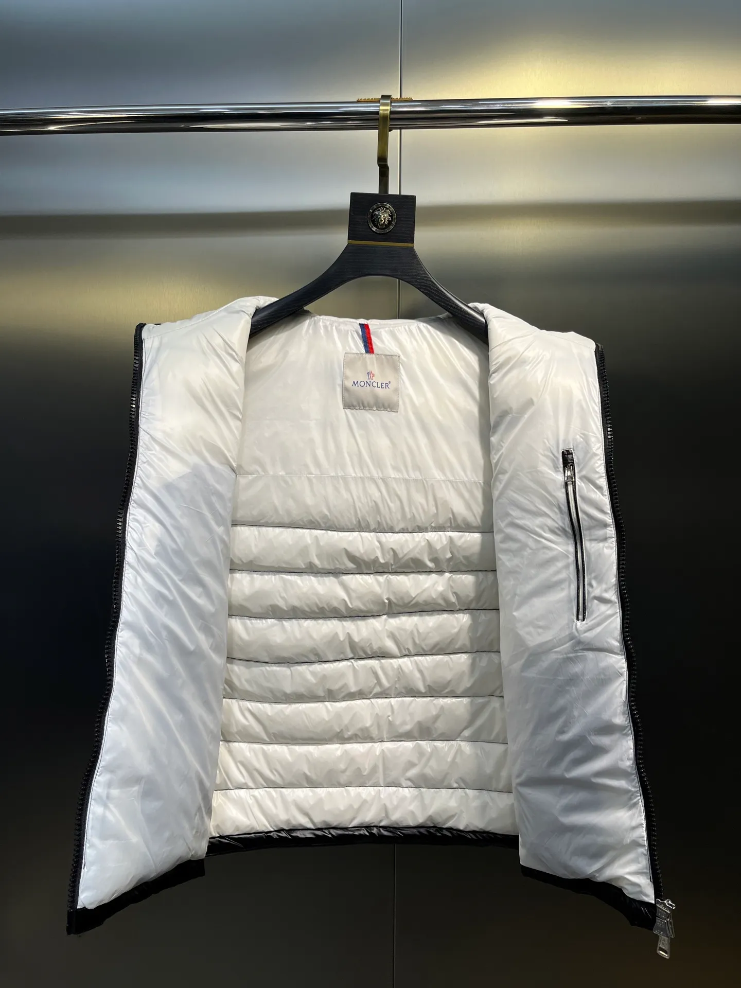 P700 Moncler🌟 2023 new autumn and winter Moncler black glossy thin hooded down vest 901 Color: Black Navy Size: 1 2 3 4 5