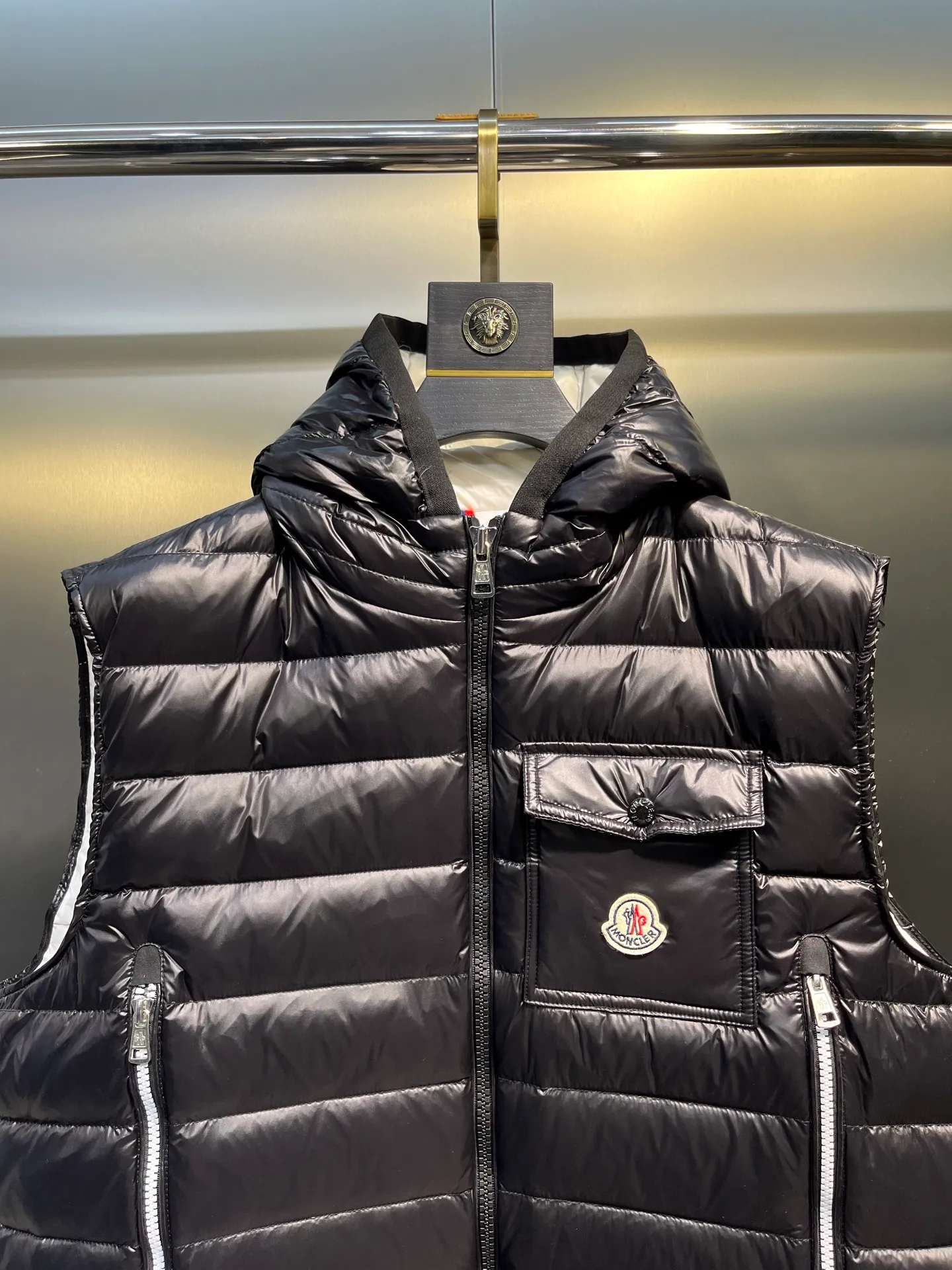 P700 Moncler🌟 2023 new autumn and winter Moncler black glossy thin hooded down vest 901 Color: Black Navy Size: 1 2 3 4 5