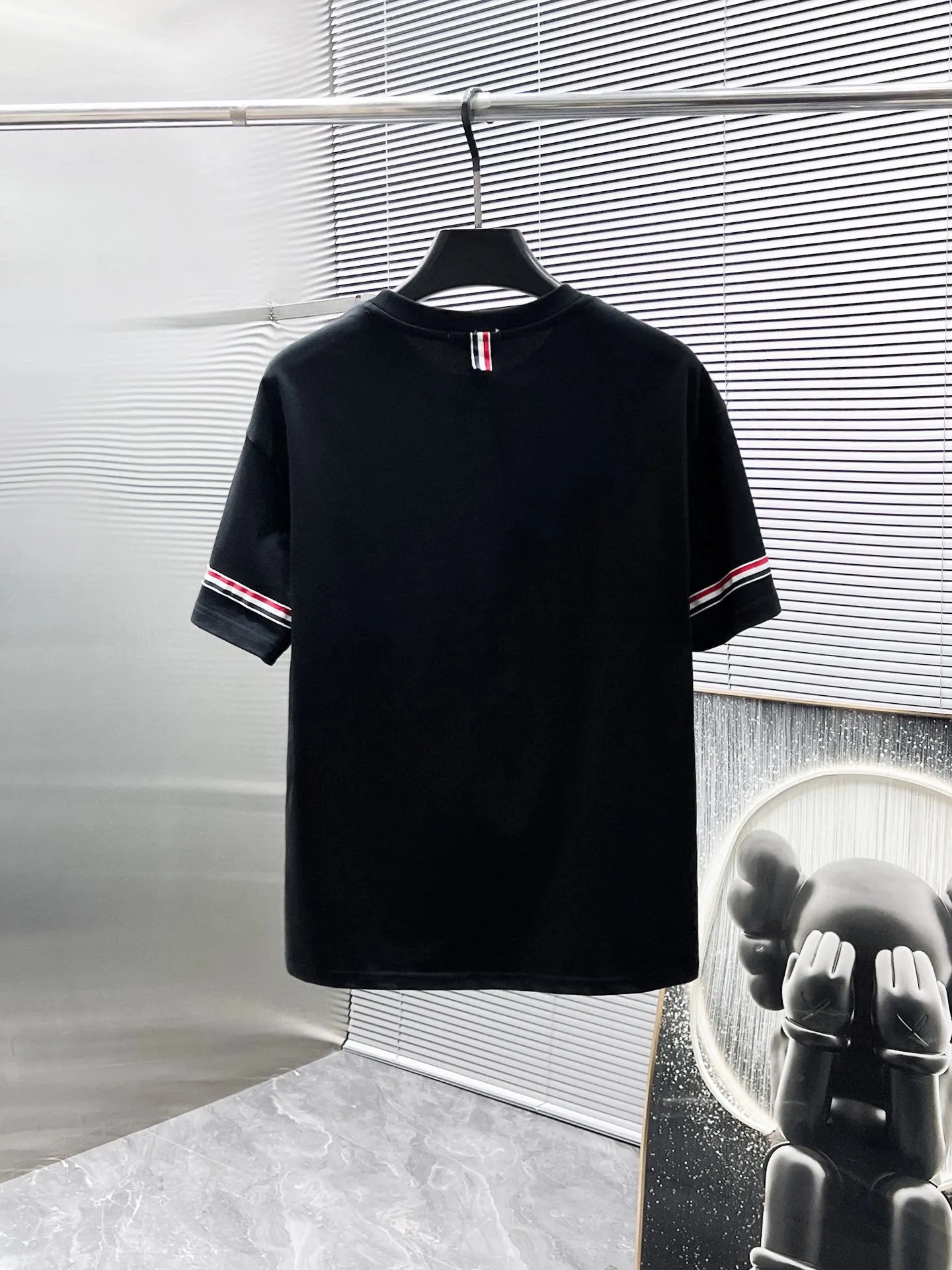 P570 Brand [MONCLER Mouth Covered] 2025 round neck short-sleeved shorts suit. The pure cotton fabric upper body will not be stuffy, the smooth and comfortable skin-friendly effect is more breathable, the fabric has its own texture, classic logo technology, a new interpretation from a unique angle, fashionable and versatile choice! Size: M-3XL (maximum wear: 190 pounds)