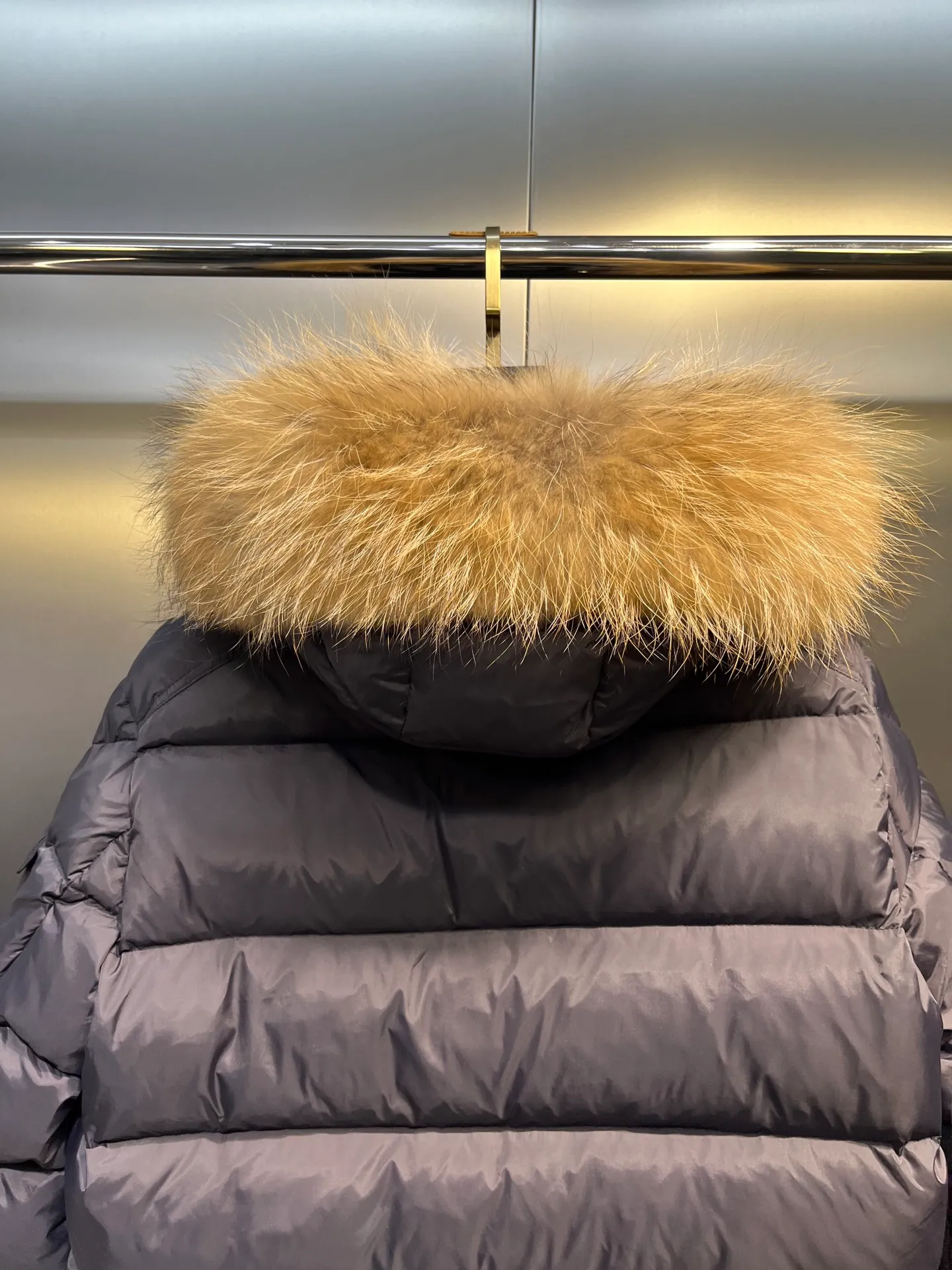 P980 moncler 🌟 Original customized hardware accessories are all imported and original customized. Welcome to compare. Absolutely high quality. Made of top-grade 90 white duck down. Super soft. Full and fluffy. Super heavy-duty. Fabrics with excellent workmanship. Perfect version. Note. Fabric is super comfortable. Exclusive model. Non-market product. Same sizes for men and women.  size: 12345