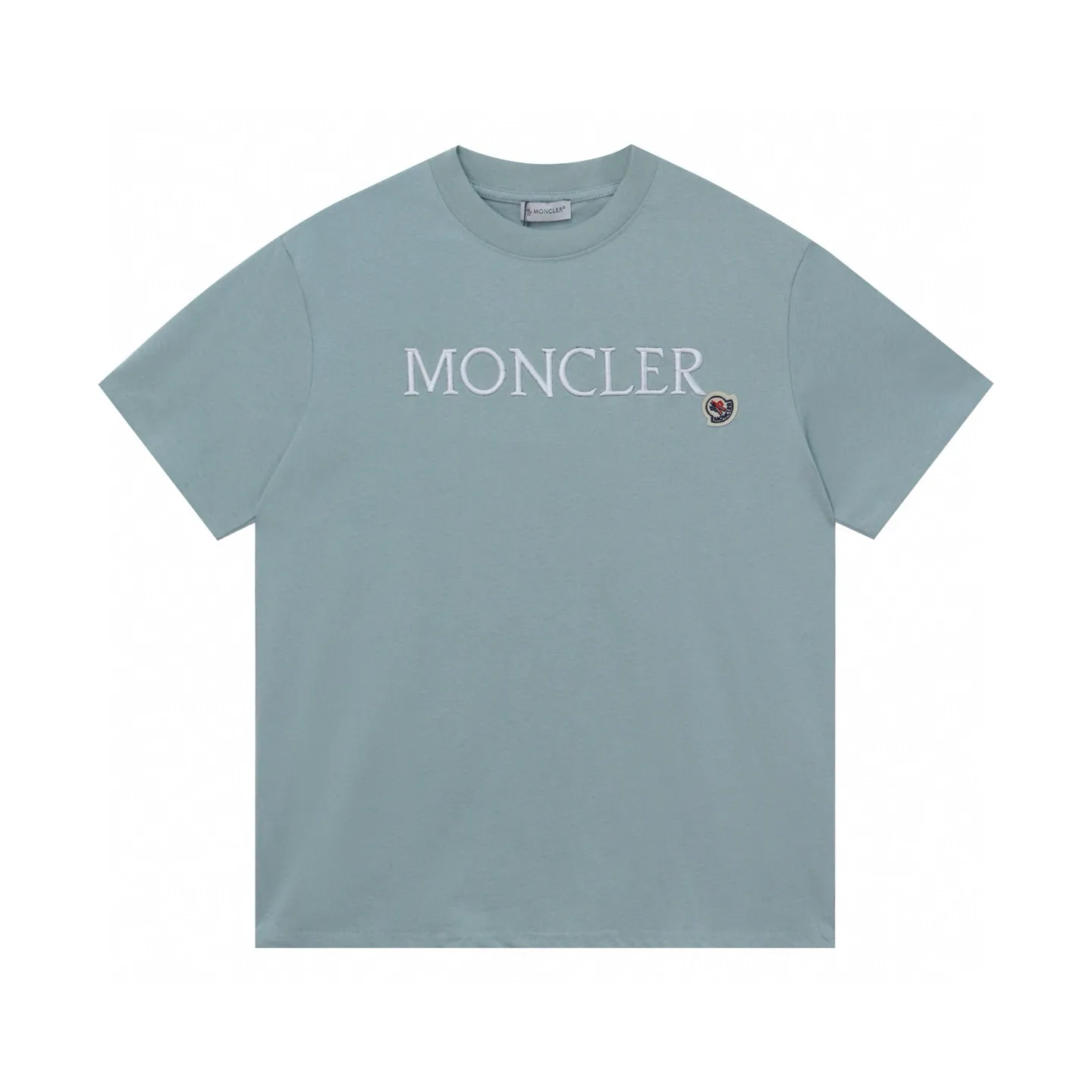 P136 Style No.: 813 〈MONCLER〉The price of the MONCLER is actually quite advantageous. Those who have been to the counters should know that the price of the MONCLER is not much cheaper than Gucci Burberry. It is just relatively low-key and unwilling to hype. It is a picture that you want to buy or not. It has an arrogant existence... Exclusively customized 270 grams of 32-count double-yarn smooth cotton. The texture is very soft and comfortable. 100% top-grade fabrics that are different from the market (no shrinkage, no deformation, no pilling) Matched with 320g 1*1 thread (the fabric thread is dyed in the same vat, no color difference, the thread is not easy to deform) Color: black, white, sky blue, pea green Code number: S-XL