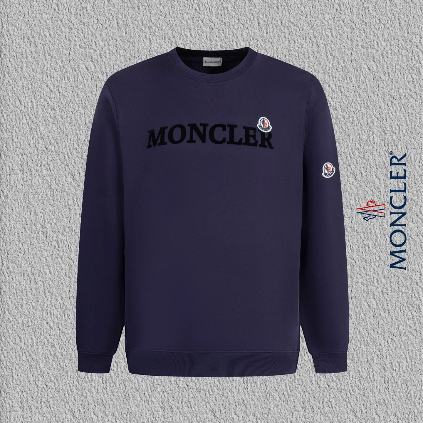 P230 model number B38 round neck sweatshirt with masked flocking and foaming letters and small labels. MONCLER counter consistent sweatshirt. The fabric is made of 420g double-stranded double yarn terry in the same cylinder. 2×2 pure cotton high-elastic fine thread does not deform. Imported machine flocking and foaming printing technology➕classic small label. Internet celebrity popular model, versatile OS version, can be worn up to about 180 catties. Factory assembly line work, imported machine double-line press technology, three complete standards, customized accessories Alignment, same style for men and women colour: black navy size: S M L XL Manual measurement error of about 1-3cm is normal