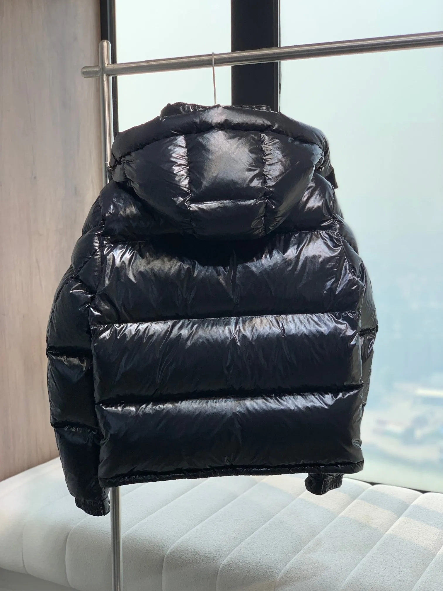 P740, moncler muzzle, 2025fw new ribbon hooded down jacket, on sale at the counter simultaneously, customized fabric, 90% white goose down filling inside, warm and comfortable, double front zipper design, two zipper styles, detachable hood, complete three-label accessories, top version, same style for men and women, black, size: 1-5,