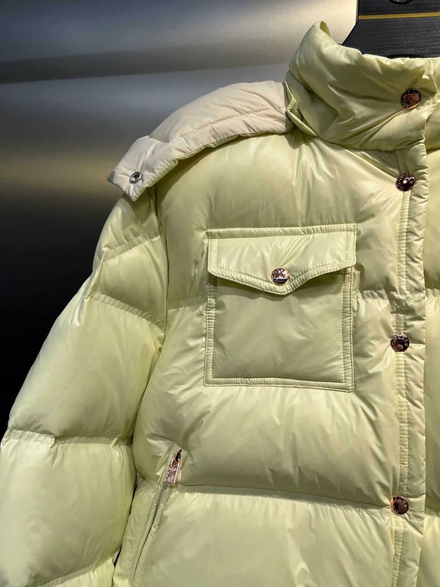 P880 Moncler🌟Moncler