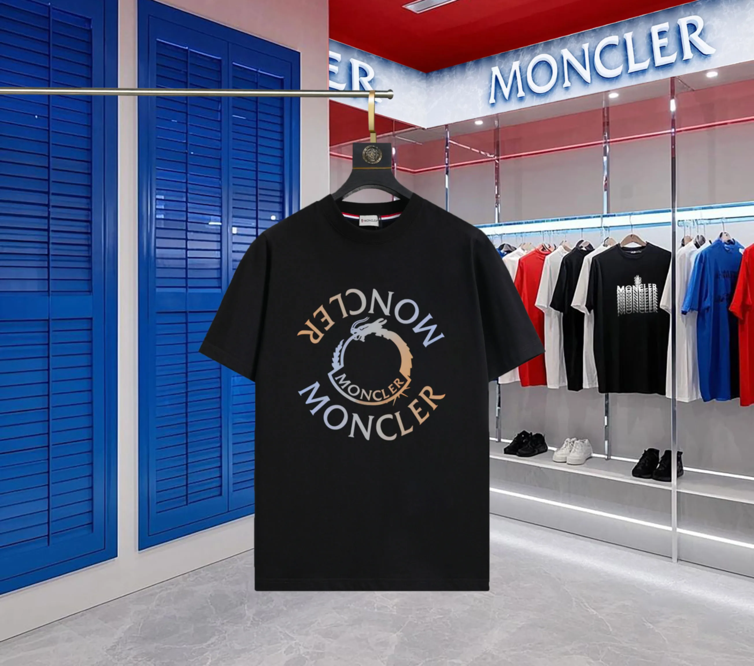 P140 💰Upgraded version "Mobile phone smart sensor ~ NFC chip armband ~ direct access to the official website for anti-counterfeiting" "Moncler ~ Mouth Mouth" 2025 new high-quality round neck short-sleeved T-shirt. The cuffs have imported embroidered labels. Customized dyeing, very comfortable to touch. Super versatile and good-looking short-sleeved. Complete with three labels. Non-market ordinary version. Feel free to compare. Quality is absolutely guaranteed! ‼ First of all, this original fabric is all custom-woven with 32-count double yarn fabric, 250G, and the weight is the same‼ Fine workmanship, double waistcoat method, double waistcoat method, double waistcoat method makes the whole dress more three-dimensional, which is not a craft that ordinary T-shirts can achieve🤪 Size: S-M-L-XL-2XL Color: black, white, apricot, same style for men and women