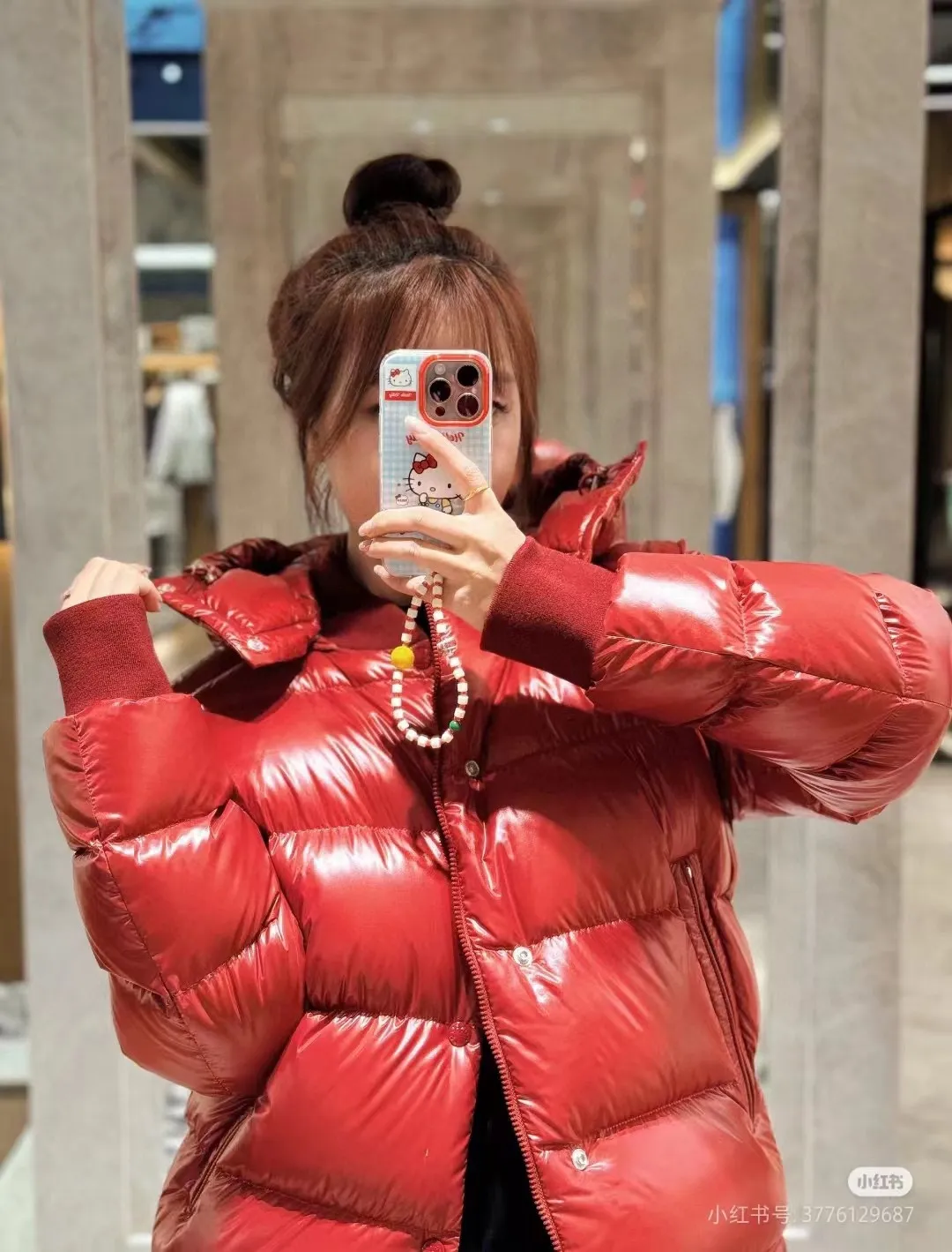 P920 [Top version] MONCLER/Mongolian, 2024ss latest classic autumn and winter down jacket #The highest version on the market 1:1 replica developed from the original board Fabric: Made of heavy industry top 90 white duck down, full and fluffy The hardware accessories are all imported original customization. Full of thickness The texture is different from market products Can be compared at the counter Highly restored Same style for men and women Counter synchronization Code number: 1 2 3 4 5