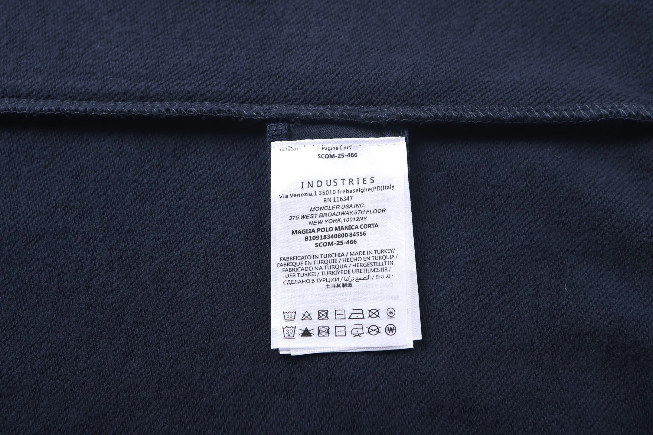 P370 MONCLER round neck logo cotton long-sleeved sweatshirt ●Authentic 5400 purchase and development ●320g multi-thread sweatshirt velvet 100% cotton ●400g 1*1 fashion brand rib ●280g shoulder double-sided strapping ●Fabric enzyme washing ●Template embroidery ●Customized 1:1 embroidery label ●Customized 1:1 strapping ●Customized 1:1 webbing ●Customized 1:1 trademark ●Loose version ●Size: S M L XL ●Model number: 25309