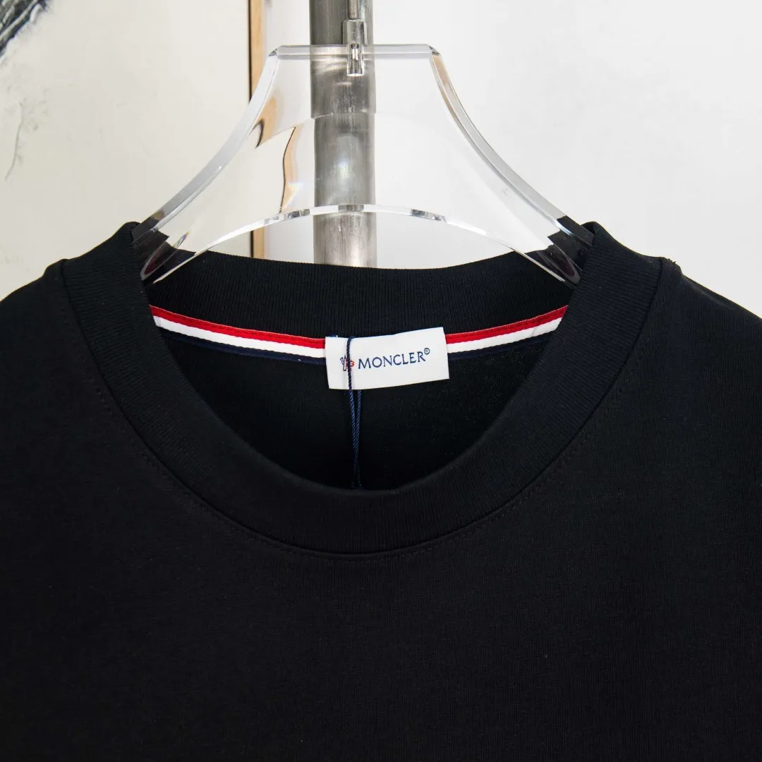 P200 💰 zp version [exclusive supply] MONCLER/muzzled 300g round neck short-sleeved T-shirt brand classic velvet splicing letter LOGO embossed technology official synchronization high version high quality fashionable personality versatile trend pure original quality original fabric hang tag collar label washed wheat three standards complete Color: black. White. Size: S M L XL XXL Number: WS10013