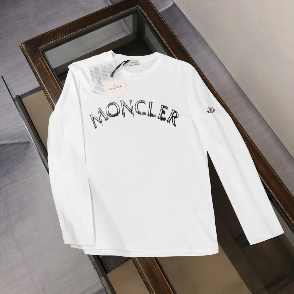 P180, a non-off-the-shelf model, you can trust it. Moncler printed long-sleeved T-shirt, 240g breathable cotton fabric, very soft and comfortable texture, does not shrink, does not deform, does not ball), can be worn alone as a base layer. Original customized accessories, collar label, care mark, hangtag, packaging (perfect details) Color: White Black Size: XS S M L