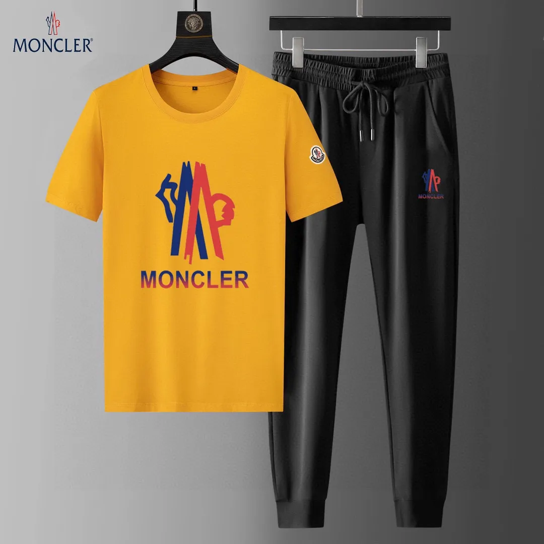 P320 [MONCLER] (Fat Man's Gospel) The same style as the 2025 official website. World-renowned luxury brand. Summer men's (double mercerized) high-quality 🐂 suit. It is made of imported original fabrics. It is a trendy style of the season and a versatile hit. Simple and elegant, precise workmanship allows you to be at the top of fashion. Size: M-5XL (can be worn up to 220 pounds)