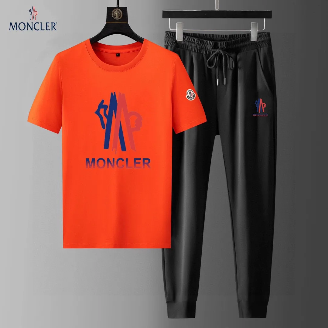 P320 [MONCLER] (Fat Man's Gospel) The same style as the 2025 official website. World-renowned luxury brand. Summer men's (double mercerized) high-quality 🐂 suit. It is made of imported original fabrics. It is a trendy style of the season and a versatile hit. Simple and elegant, precise workmanship allows you to be at the top of fashion. Size: M-5XL (can be worn up to 220 pounds)