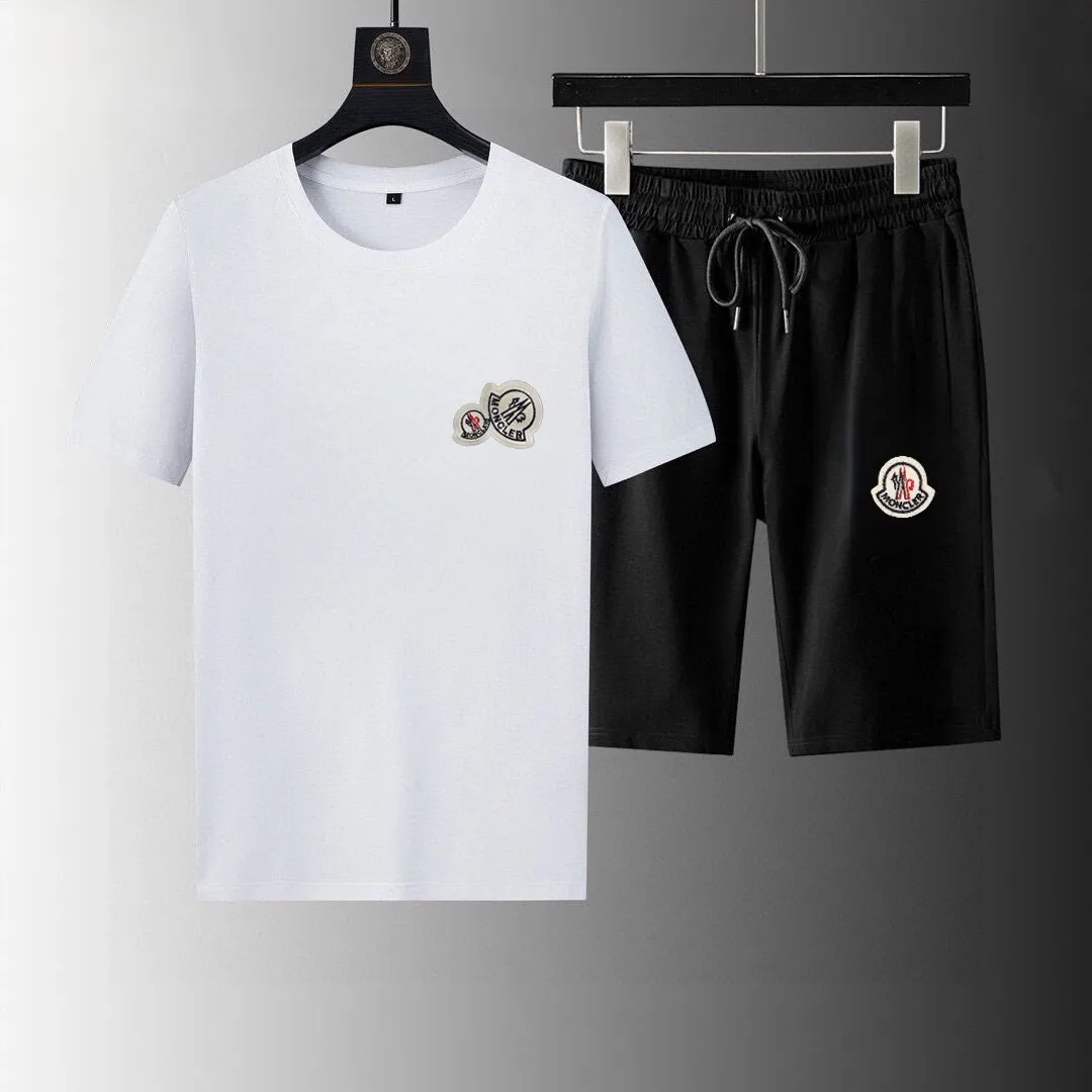 P290 Brand [MONCLER] 2025 new men’s short-sleeved shorts suit! Synchronous sales on the official website! High-end version on the market! It feels delicate and soft! Make you more comfortable to wear! The draped silhouette is awesome! Size: M-5XL (please state your height and weight when placing an order)