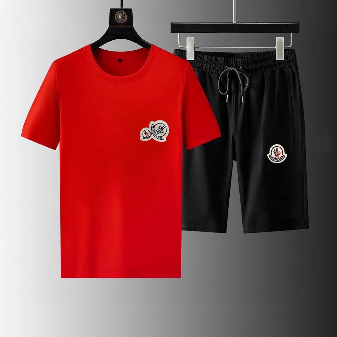P290 Brand [MONCLER] 2025 new men’s short-sleeved shorts suit! Synchronous sales on the official website! High-end version on the market! It feels delicate and soft! Make you more comfortable to wear! The draped silhouette is awesome! Size: M-5XL (please state your height and weight when placing an order)