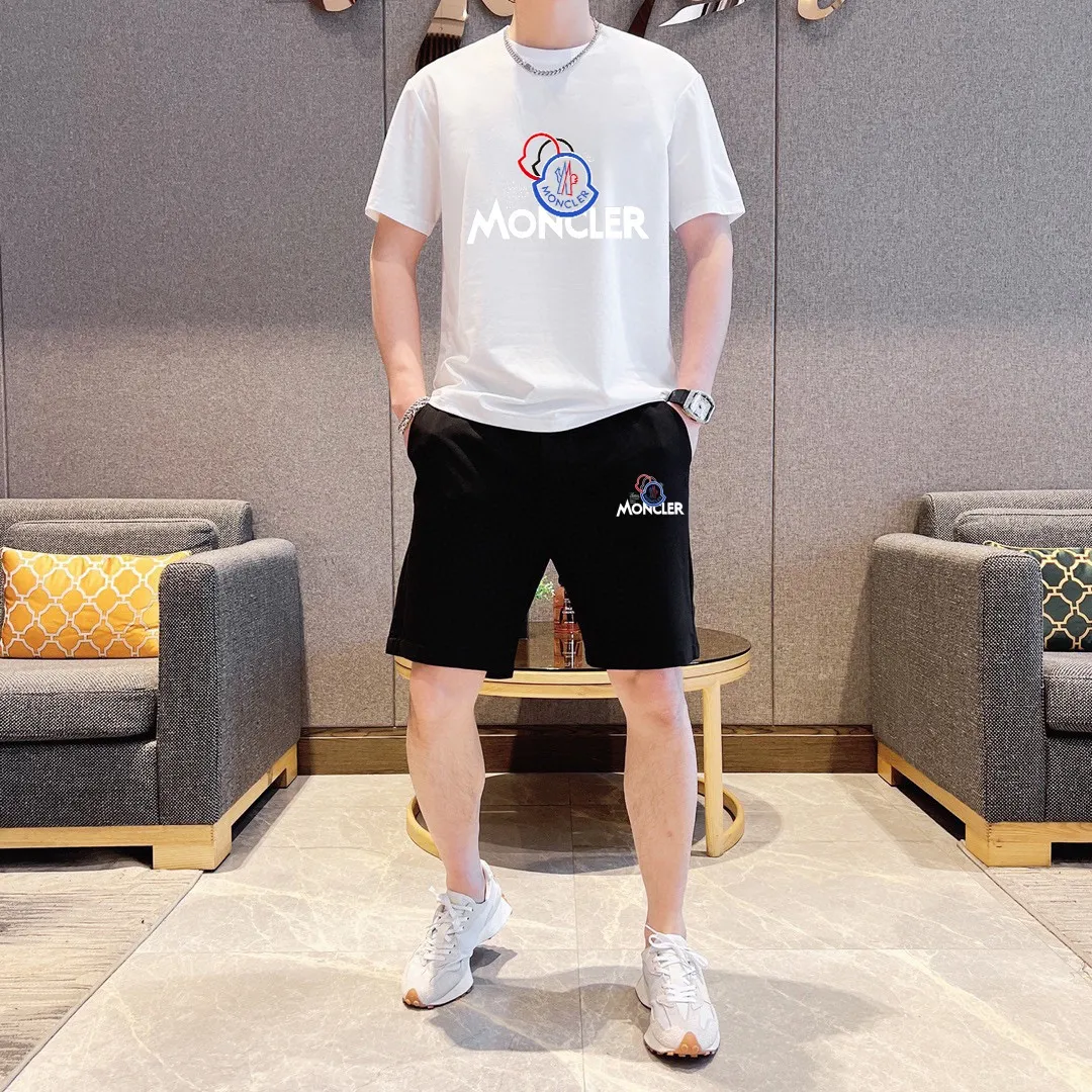 P280 Brand [MONCLER] 2025 new men’s short-sleeved shorts suit! Synchronous sales on the official website! High-end version on the market! It feels delicate and soft! Make you more comfortable to wear! The draped silhouette is awesome! Size: M-5XL (please state your height and weight when placing an order)