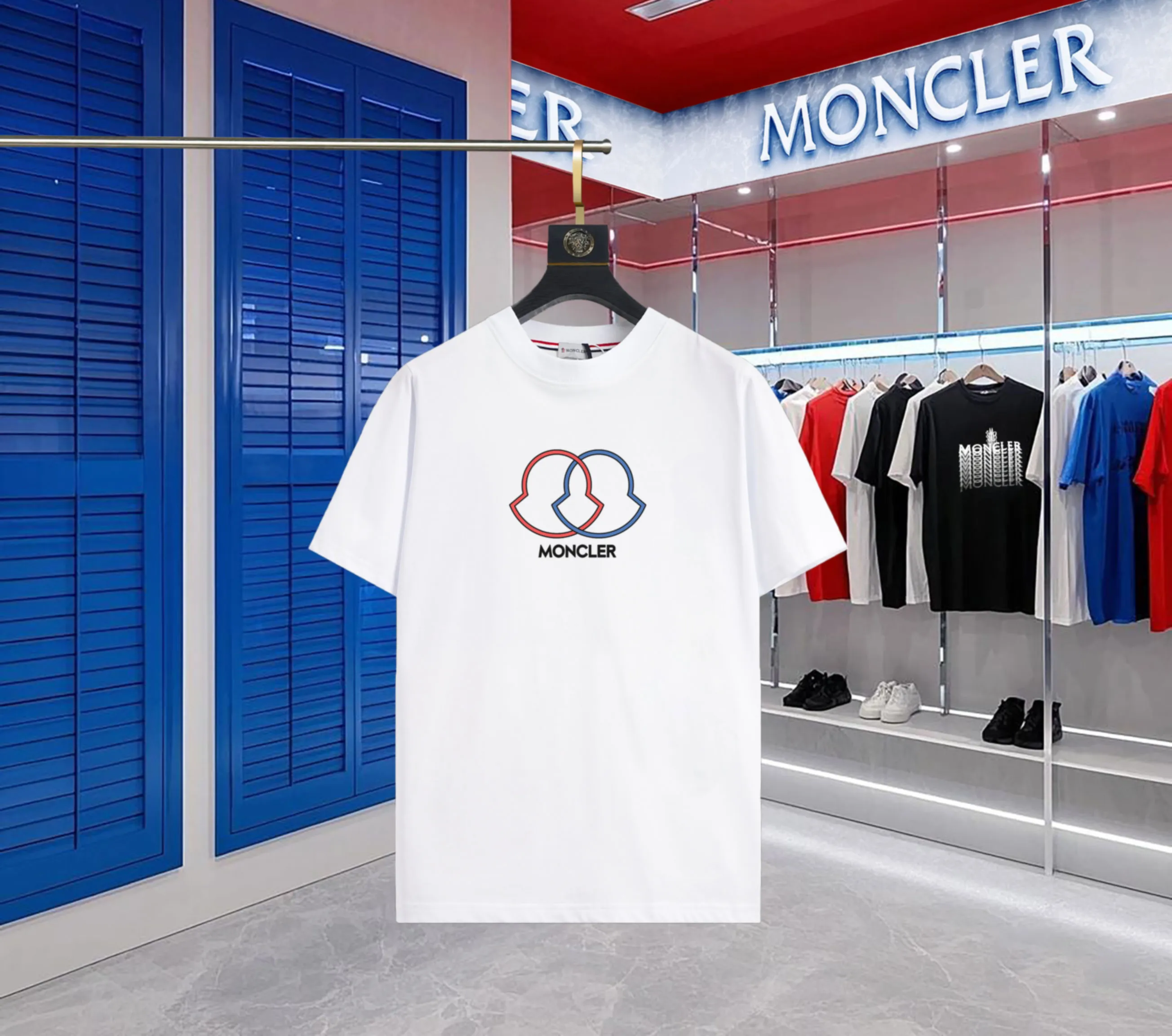 P140 💰Upgraded version "Mobile phone smart sensor ~ NFC chip armband ~ direct access to the official website for anti-counterfeiting" "Moncler ~ Mouth Mouth" 2025 new high-quality round neck short-sleeved T-shirt. The cuffs have imported embroidered labels. Customized dyeing, very comfortable to touch. Super versatile and good-looking short-sleeved. Complete with three labels. Non-market ordinary version. Feel free to compare. Quality is absolutely guaranteed! ‼ First of all, this original fabric is all custom-woven with 32-count double yarn fabric, 250G, and the weight is the same‼ Fine workmanship, double waistcoat method, double waistcoat method, double waistcoat method makes the whole dress more three-dimensional, which is not a craft that ordinary T-shirts can achieve🤪 Size: S-M-L-XL-2XL Color: black, white, apricot, same style for men and women