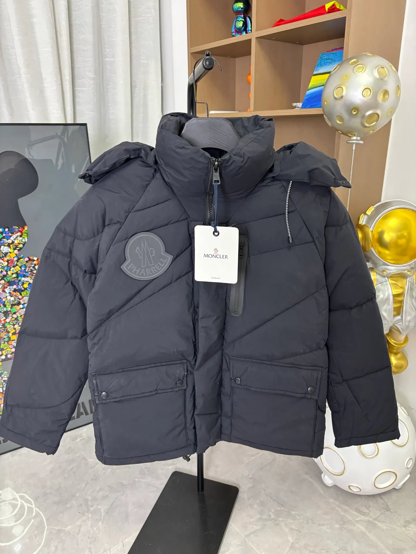 P1010 Style number: 222# Moncler Five sizes ~ same style for men and women. Color: black, apricot white. Size: s-xxl [Picture 9️⃣Size chart]
