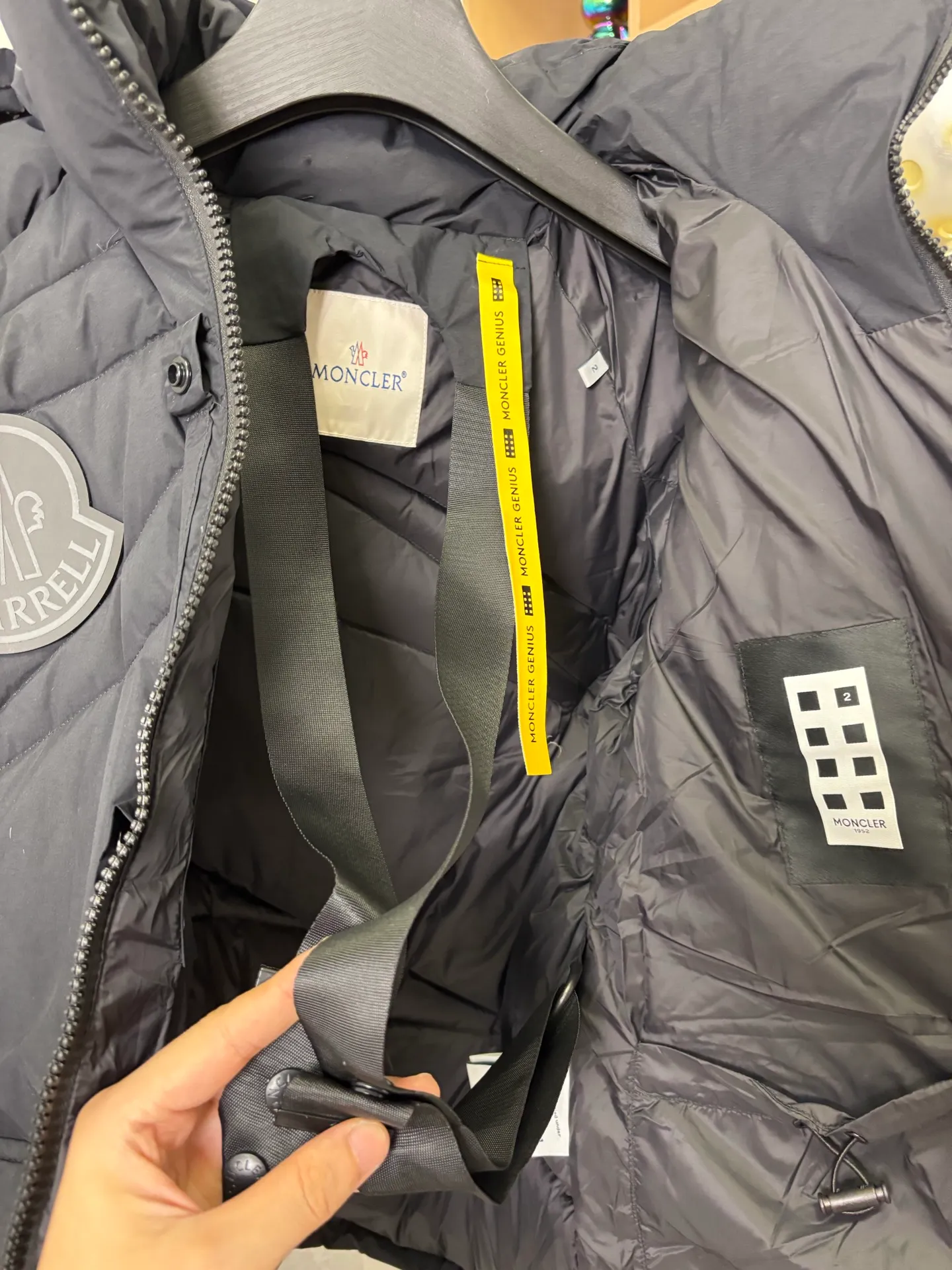 P1010 Style number: 222# Moncler Five sizes ~ same style for men and women. Color: black, apricot white. Size: s-xxl [Picture 9️⃣Size chart]