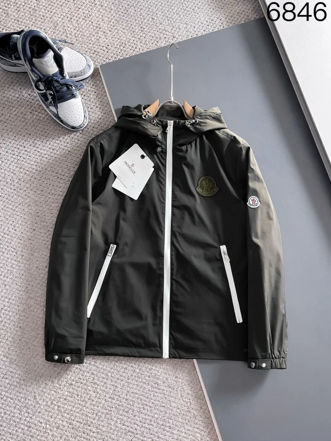P540 🌸🌸🌸🌸Moncler top original order ❗High-end fabric feels soft and comfortable, and the color is high-end (different from the hard feel in the market) ❗ The new autumn and winter men's casual jackets ❗ have a unique and innovative interpretation of the classic logo, which is in line with the latest design concepts of the season. It is highly recognizable, with a simple khaki design, youthful and energetic, and the style and color matching can be freely worn according to the actual scene. It meets the conventional and orthodox dressing needs that are inclusive of all occasions. The outstanding printed surface is more suitable for street styling. It is highly recognizable, showing the vibrant colors of the city, and is highly moldable and practical!  This model is dominated by fabrics and craftsmanship. The company's customized fabrics are windproof, comfortable and breathable. The upper body is light and unburdened, and the overall details are of super high quality❗ The details are full of craftsmanship, and the accessories are all custom-made. The electroplated metal zippers and snap buttons are quite outstanding. They are very luxurious and high-end. The workmanship is extremely rigorous and elegant. Color: Picture color Size: M, L, xL, xxL, xxxL