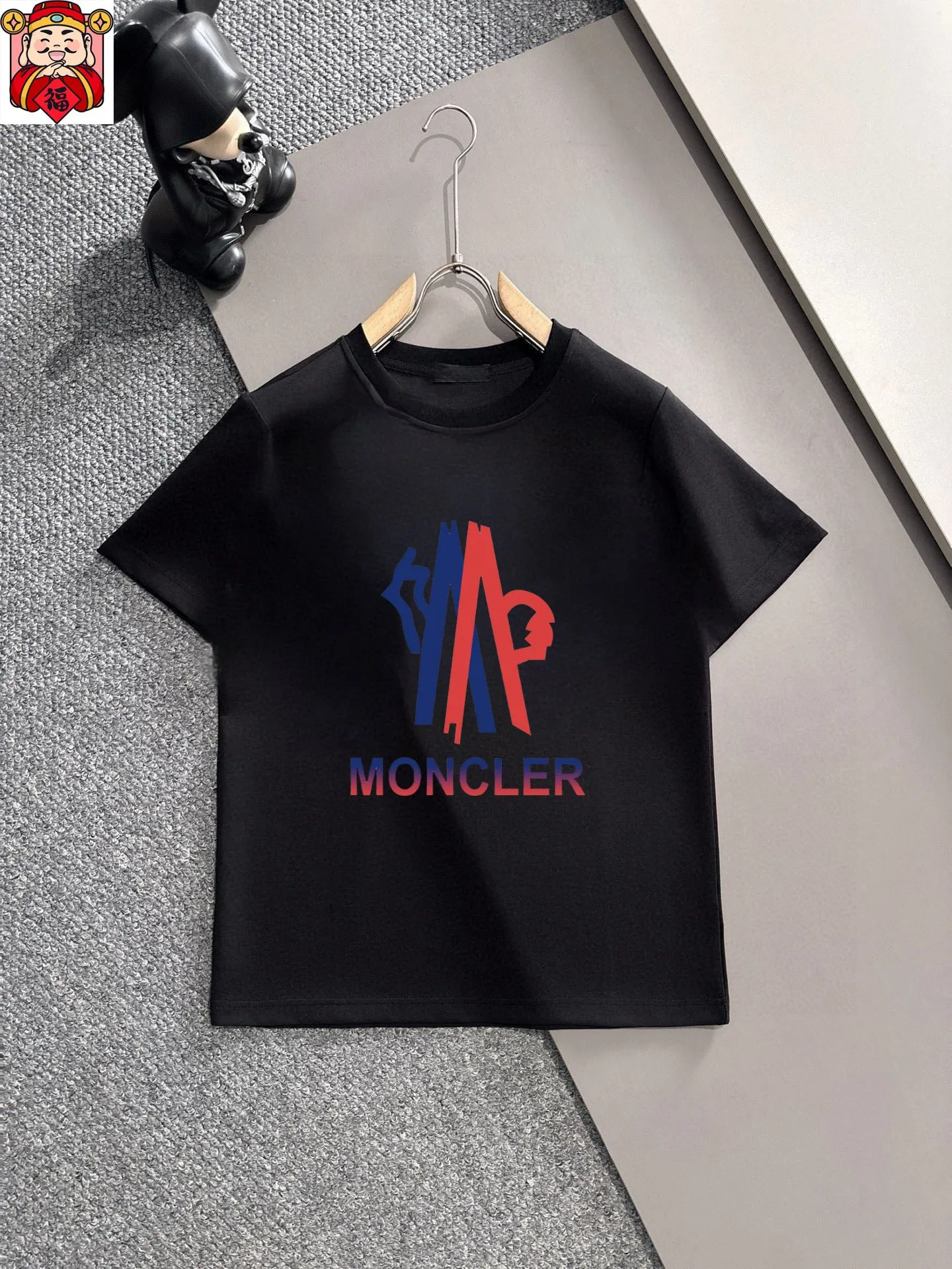 P290 💰 Brand [MONCLER] 2025 new men’s short-sleeved shorts suit! Synchronous sales on the official website! High-end version on the market! It feels delicate and soft! Make you more comfortable to wear! The draped silhouette is awesome! Size: M-5XL (please state your height and weight when placing an order)