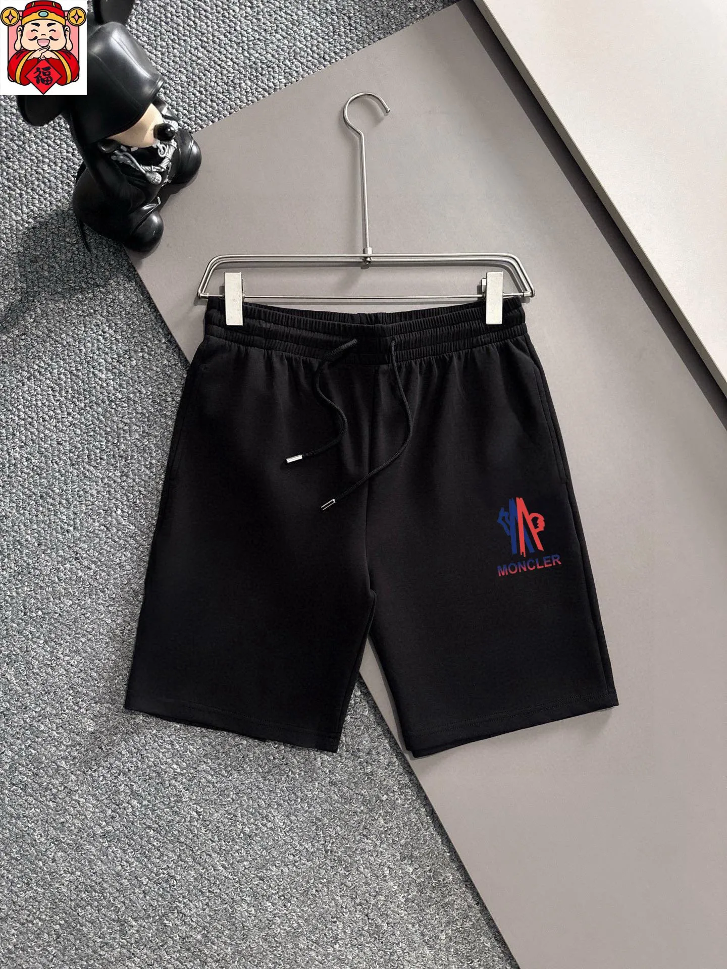 P290 💰 Brand [MONCLER] 2025 new men’s short-sleeved shorts suit! Synchronous sales on the official website! High-end version on the market! It feels delicate and soft! Make you more comfortable to wear! The draped silhouette is awesome! Size: M-5XL (please state your height and weight when placing an order)