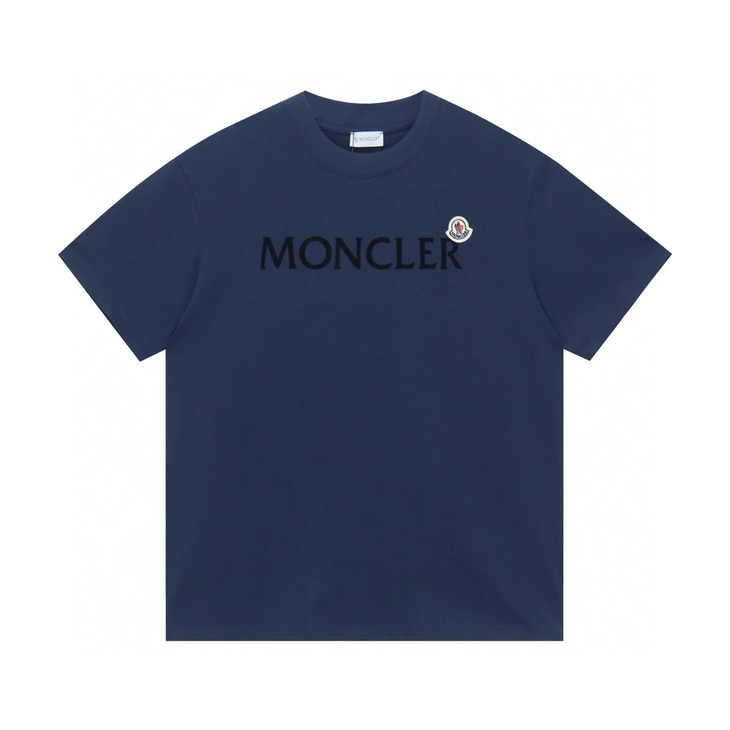 P136 Style No.: 841 〈MONCLER〉The price of the hood is actually quite advantageous. Those who have been to the counters should know that the price of the hood is not much cheaper than that of Gucci Burberry. It is just relatively low-key and unwilling to hype. It is a picture that you want to buy or not. It has an arrogant existence... Exclusively customized 270 grams of 32-count double yarn smooth cotton. The texture is very soft and comfortable. 100% different from the top fabrics in the market (does not shrink, deform, or pill). Matched with 320g 1*1 thread (the thread of the fabric is dyed in the same vat, no color difference, the thread is not easy to deform) Color: Black White Royal Blue Burgundy Code Number: S-XL