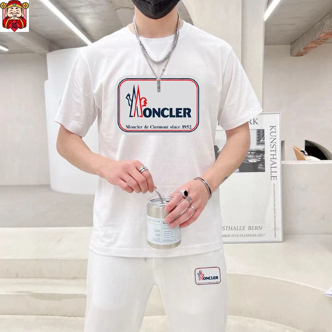 P330 [MONCLER Mouth Mouth] (Fat Man's Gospel) The same style as the 2025 official website. World-renowned luxury brand. Summer men's (double mercerized) high-quality 🐂 suit. It is made of imported original single fabrics. It is a fashion trend of the season and a versatile hit. Simple and elegant, precise workmanship allows you to be at the top of fashion. Size: M-5XL (can be worn up to 220 pounds)