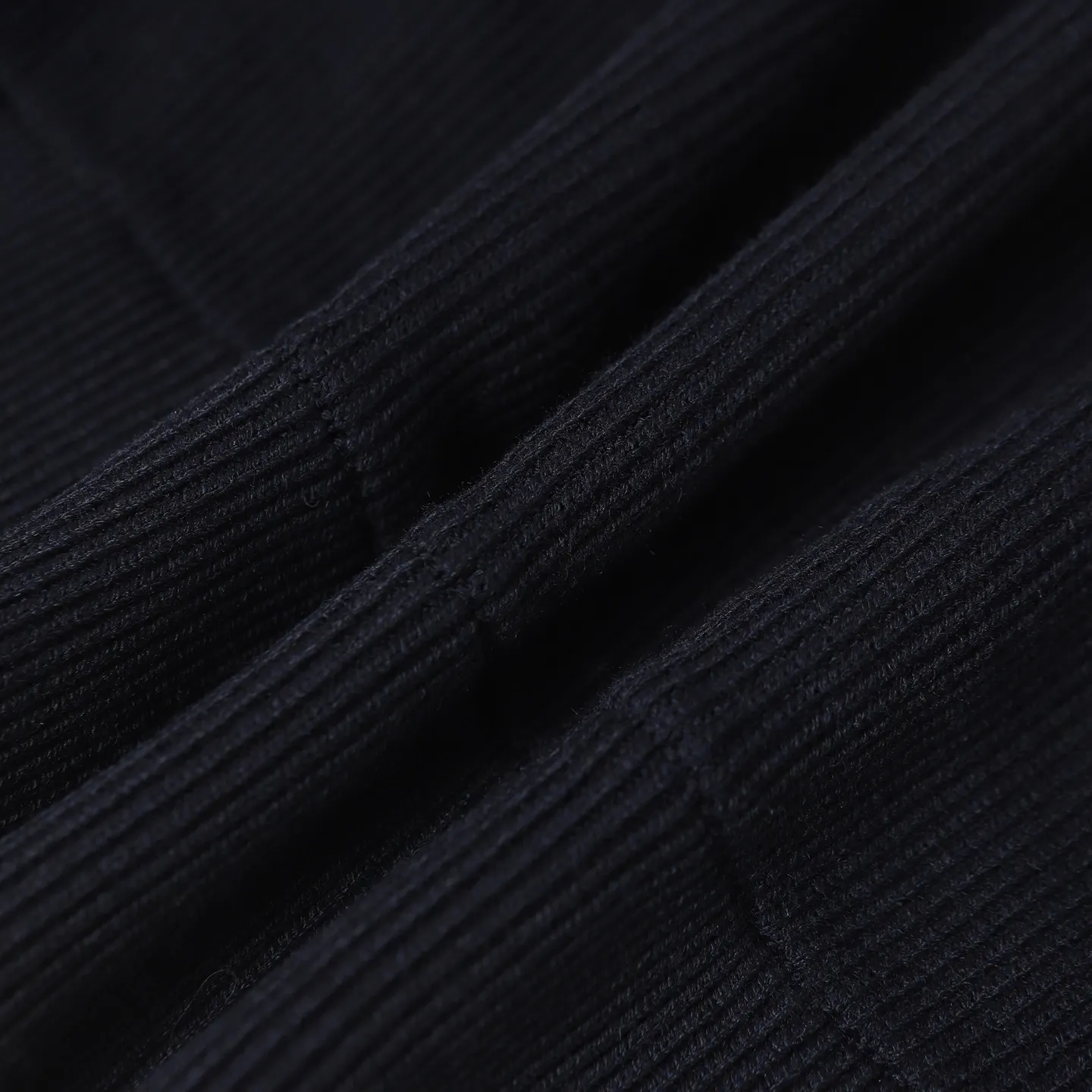 P680 MONCLER/Moncler autumn and winter men's padded wool zipper hooded letter knitted down jacket Made of wool Longue saison lining Longue saison front, filled with down Ribbed knit 12 needles Fine soft hood Zipper closure Pocket Logo quilting Logo patch Color: black/navy blue/green size: S/M/L/XL/XXL